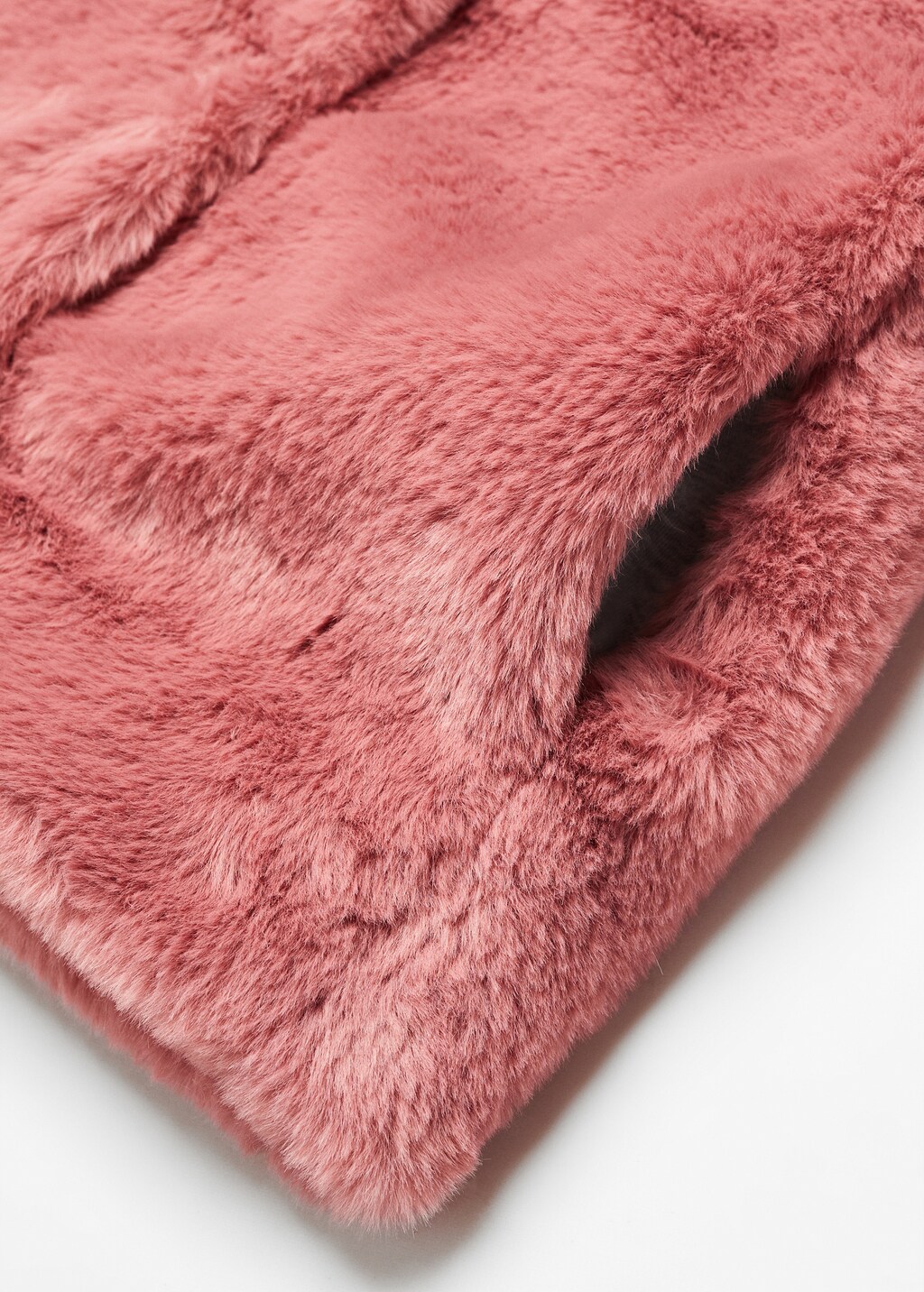 Fur-effect coat - Details of the article 0