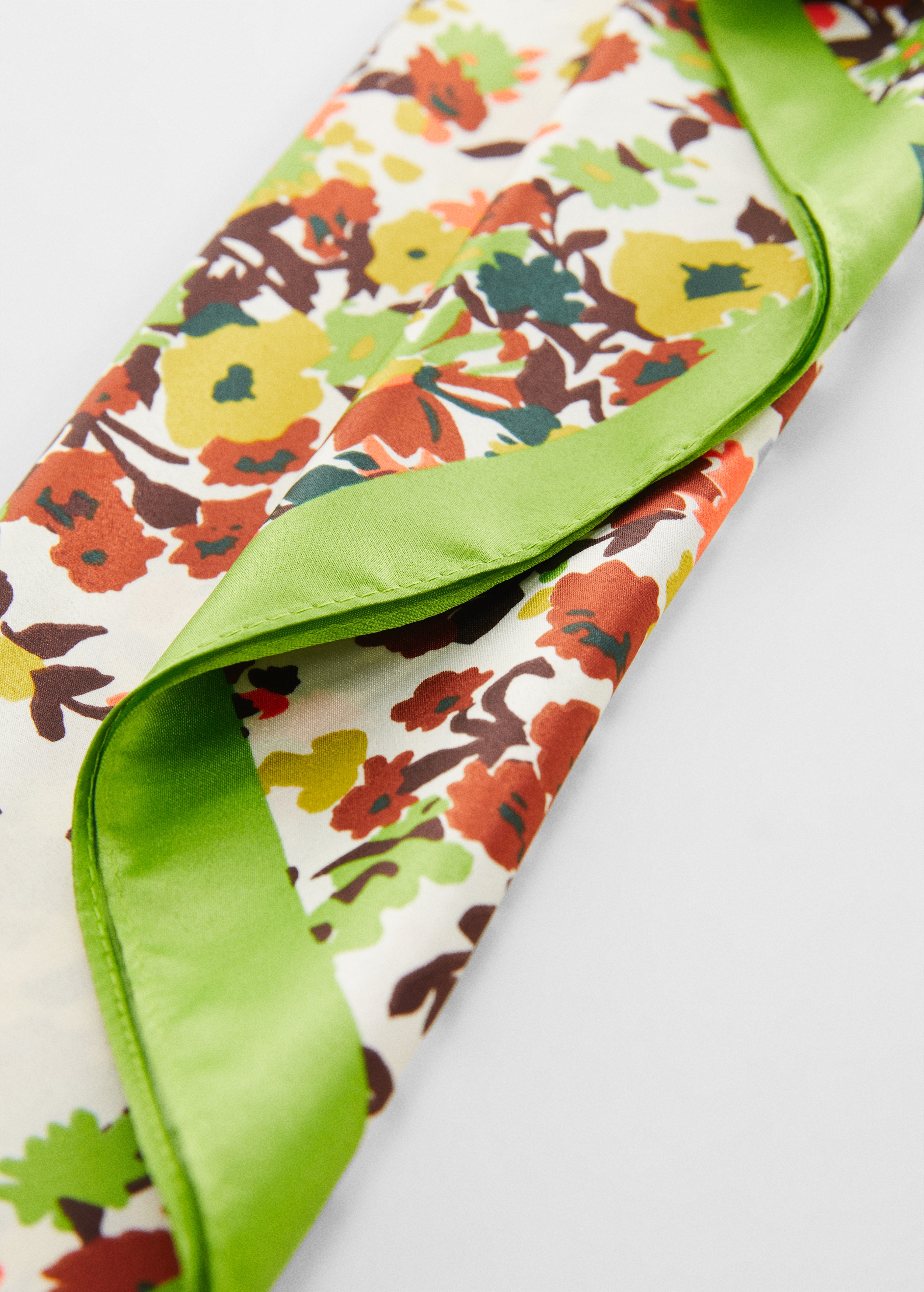 Flowers printed scarf - Medium plane