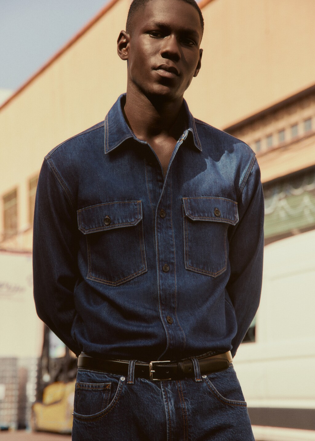 Cotton denim overshirt with pockets - Details of the article 6