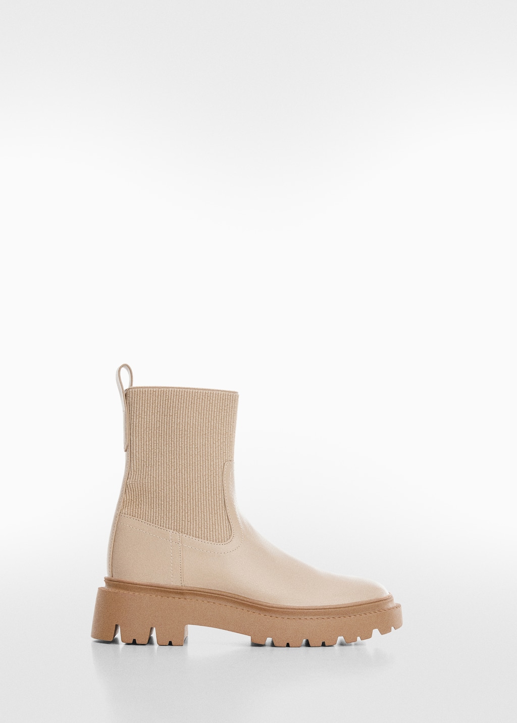 Platform track-sole ankle boots - Article without model