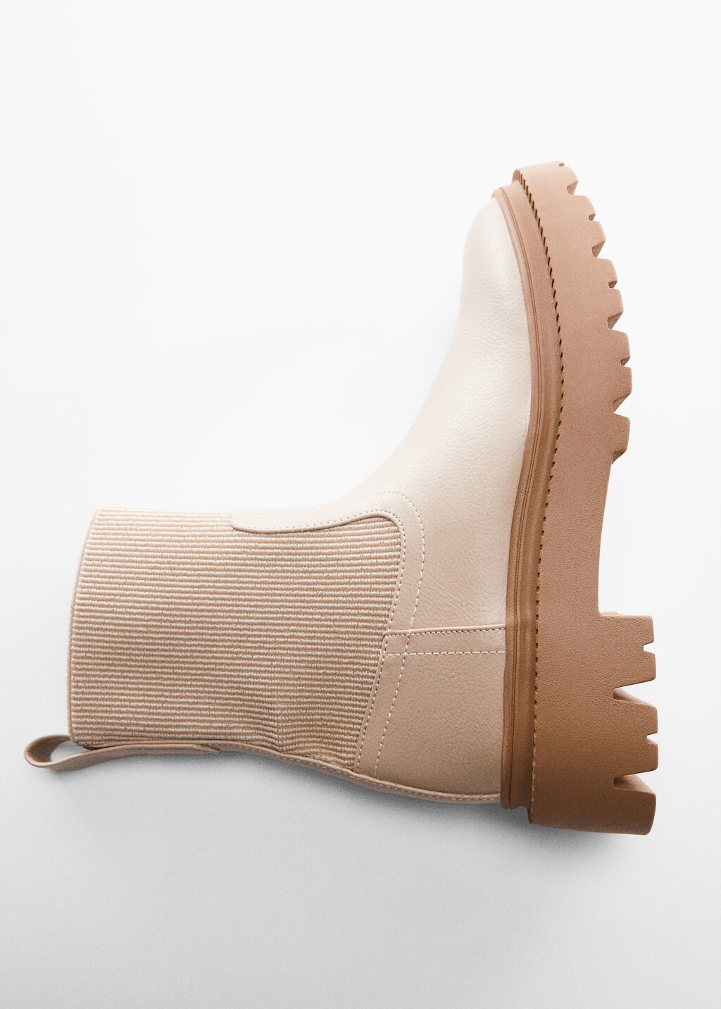 Platform track-sole ankle boots - Details of the article 5