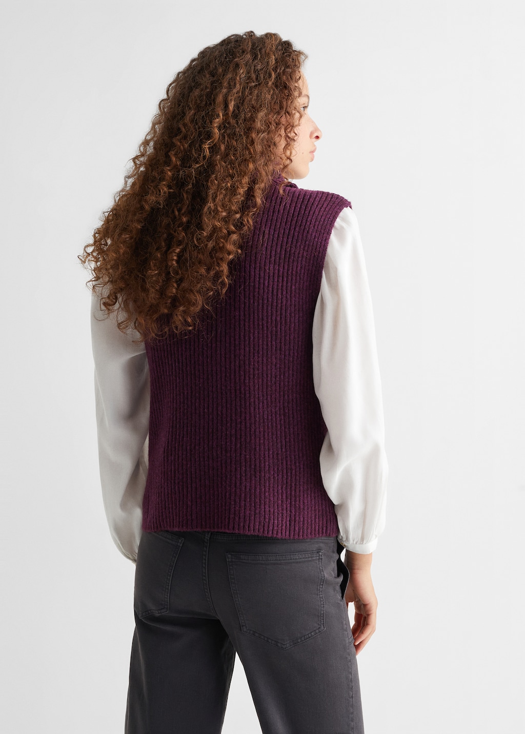 Chunky-knit gilet - Reverse of the article