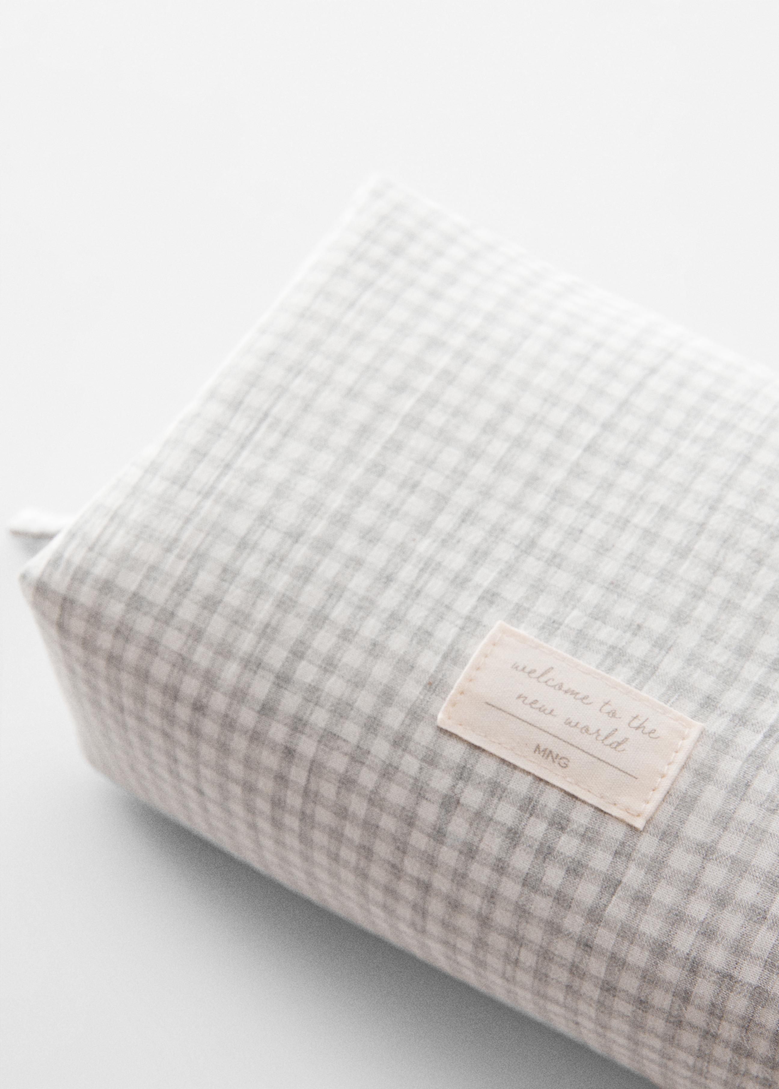 Gingham check cosmetic bag - Details of the article 1