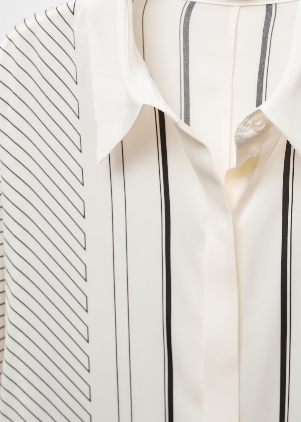 Satin striped shirt - Details of the article 8