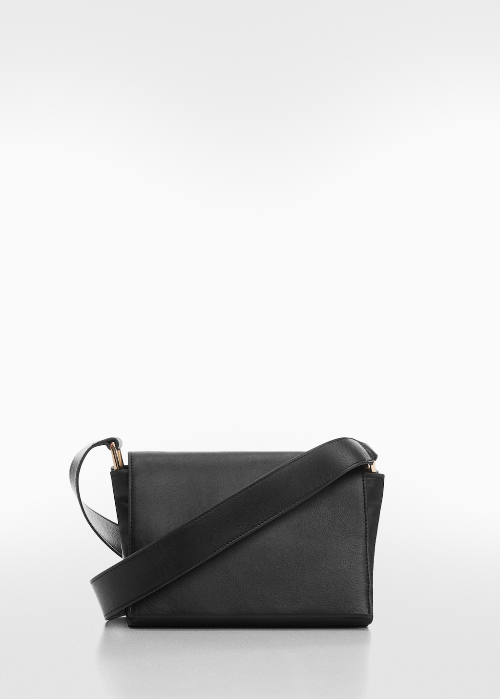 Leather shoulder bag with flap - Article without model