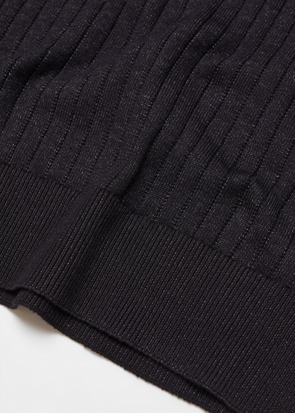 Rolled neck cable sweater - Details of the article 8