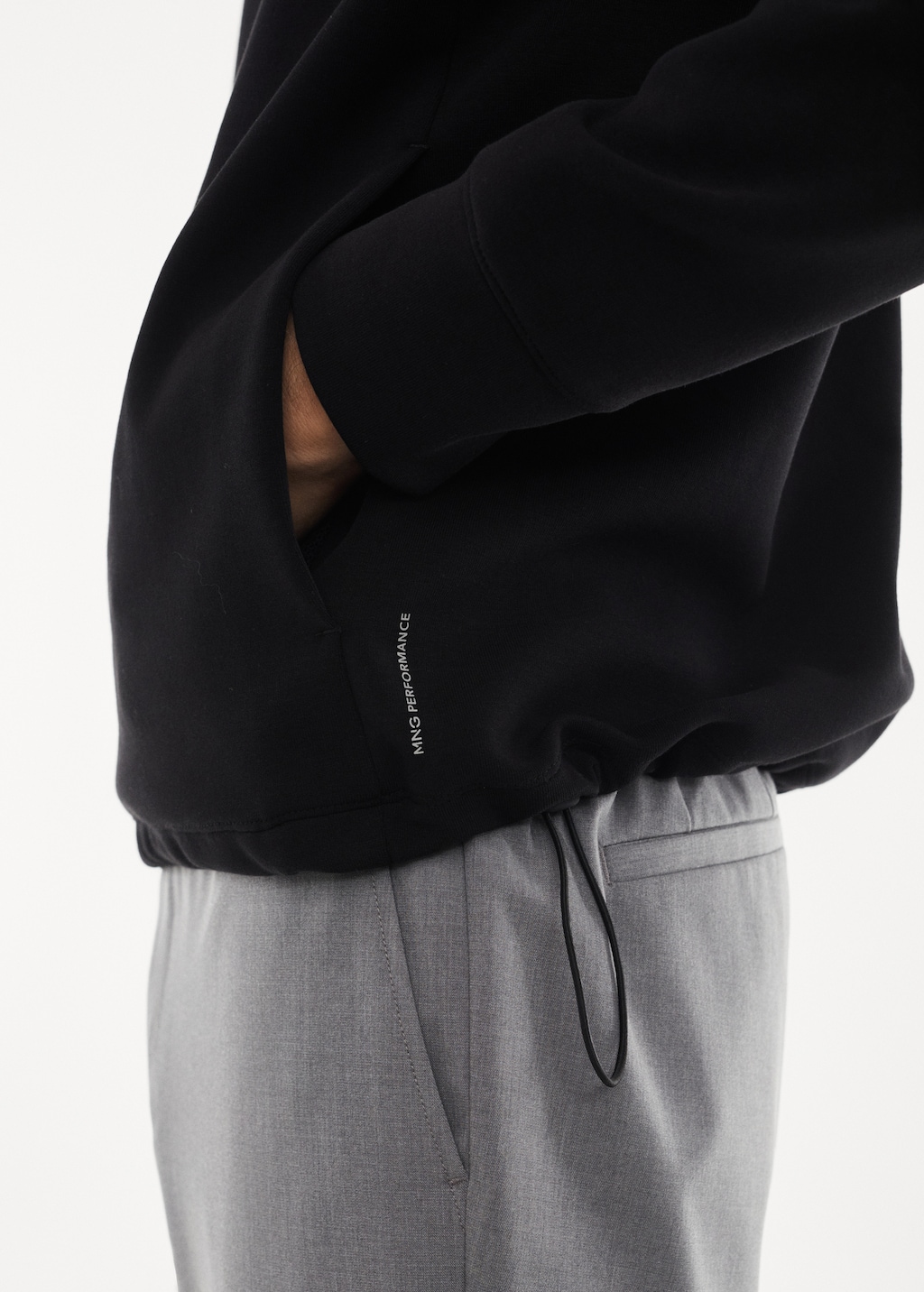 Beathable hooded sweatshirt - Details of the article 4