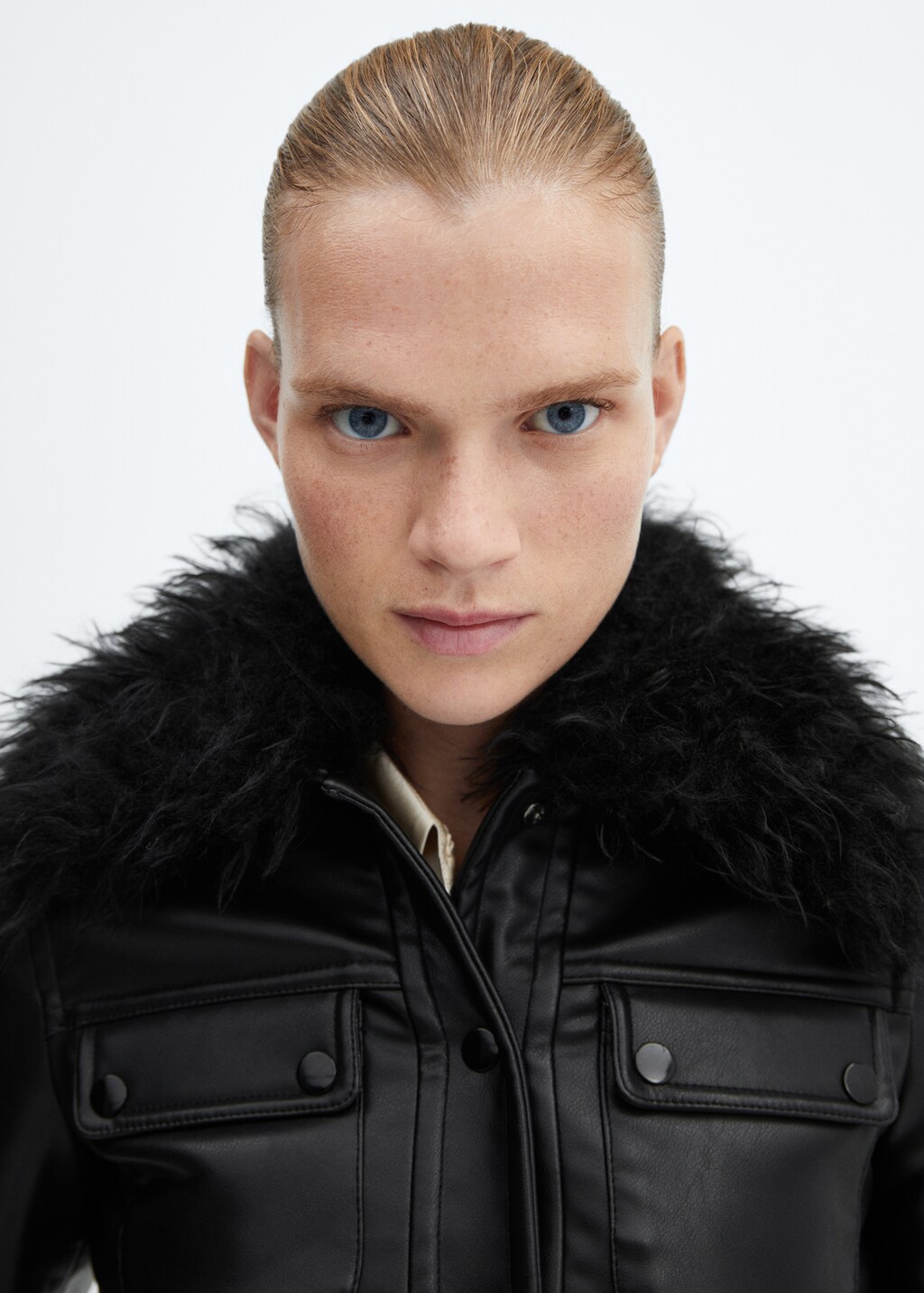 Padded jacket with fur-effect collar - Details of the article 6