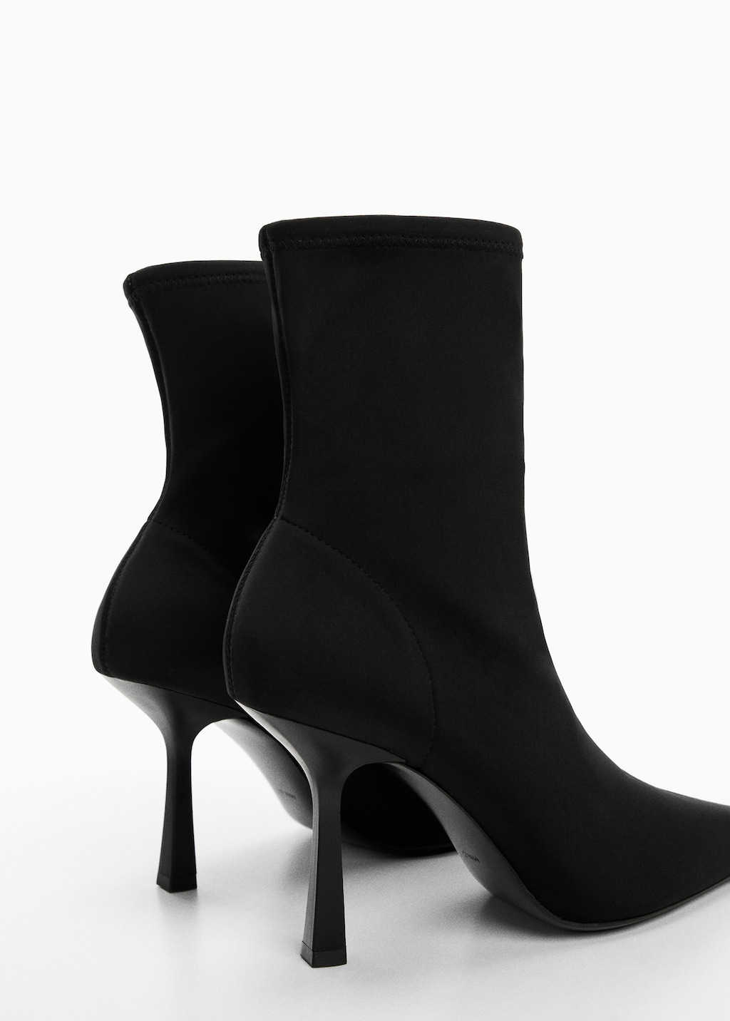 Pointed heeled ankle boots hotsell