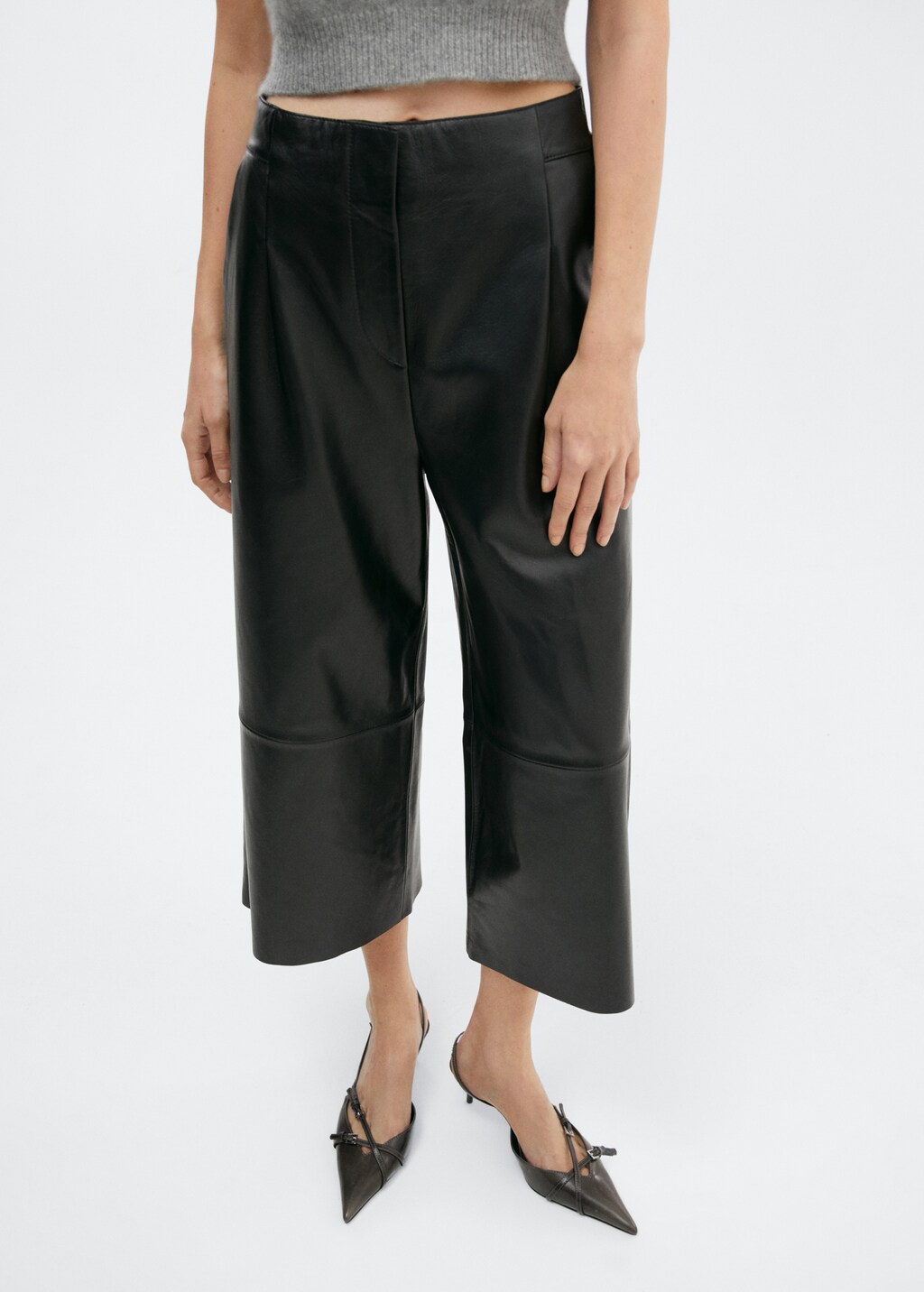 Pantalon piel culotte pinzas