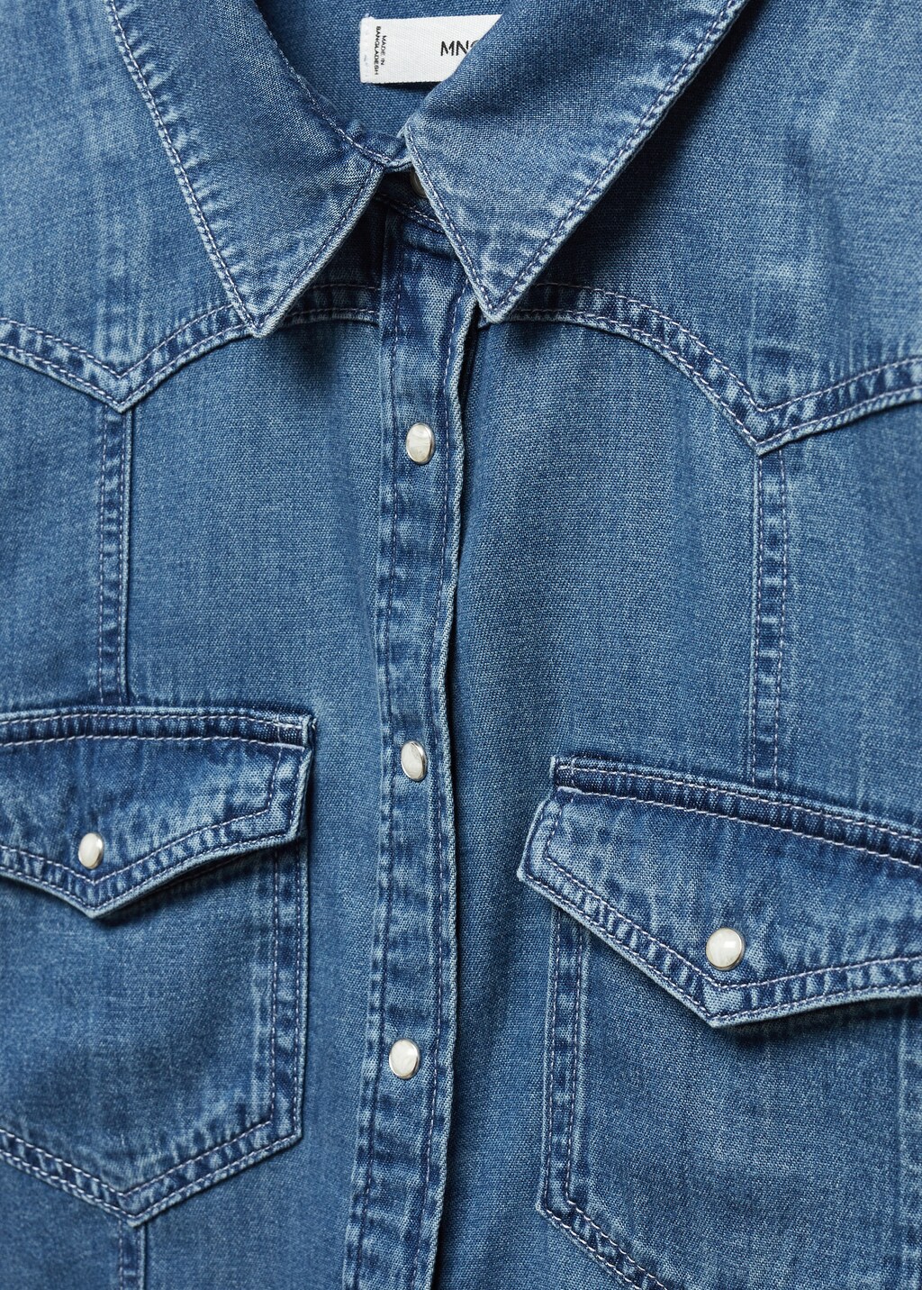 Chest-pocket denim shirt - Details of the article 8