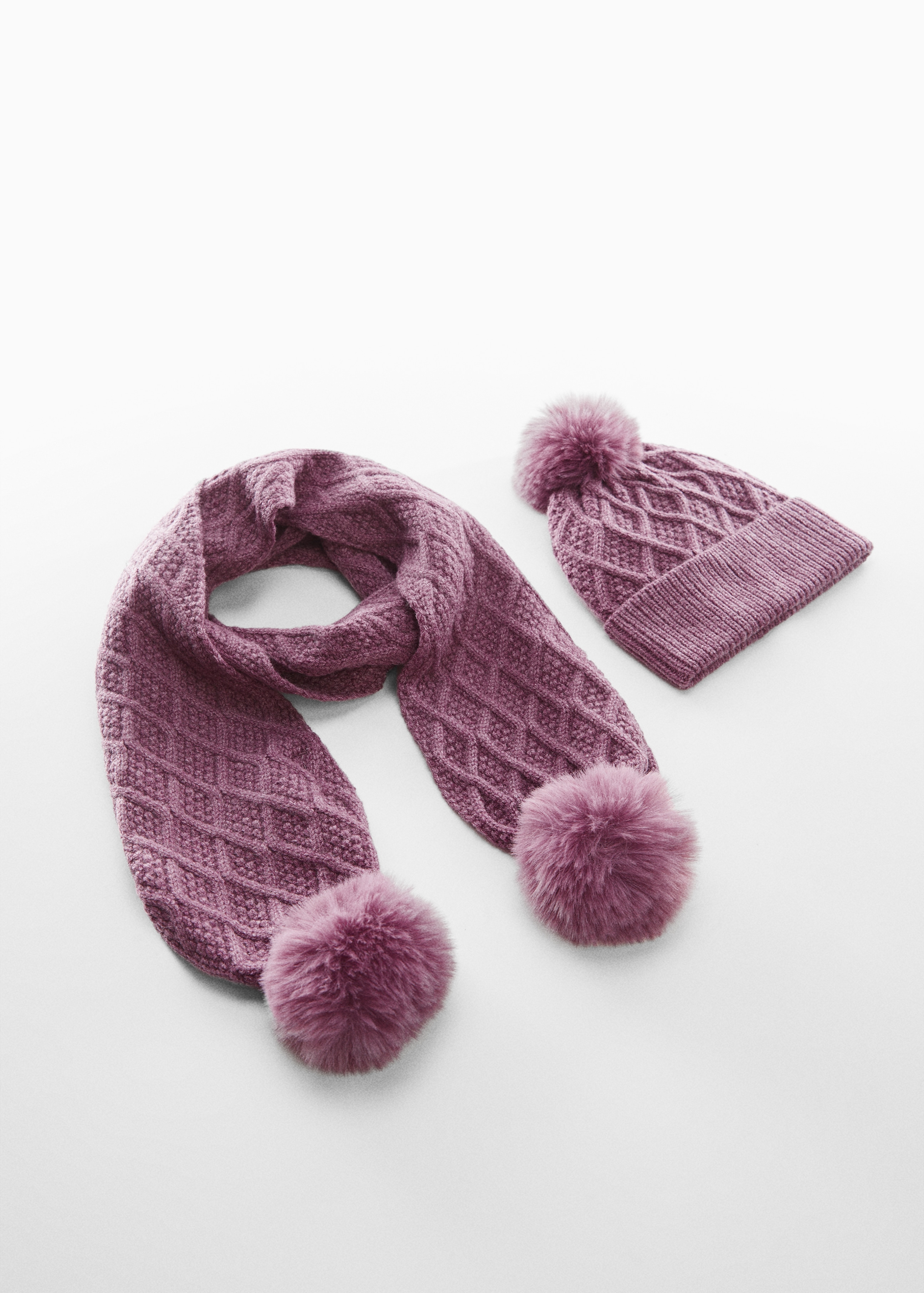 Cable-knit scarf - Details of the article 1