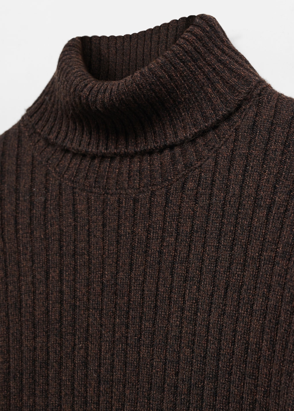 Ripp-Wollpullover mit Rollkragen - Detail des Artikels 8