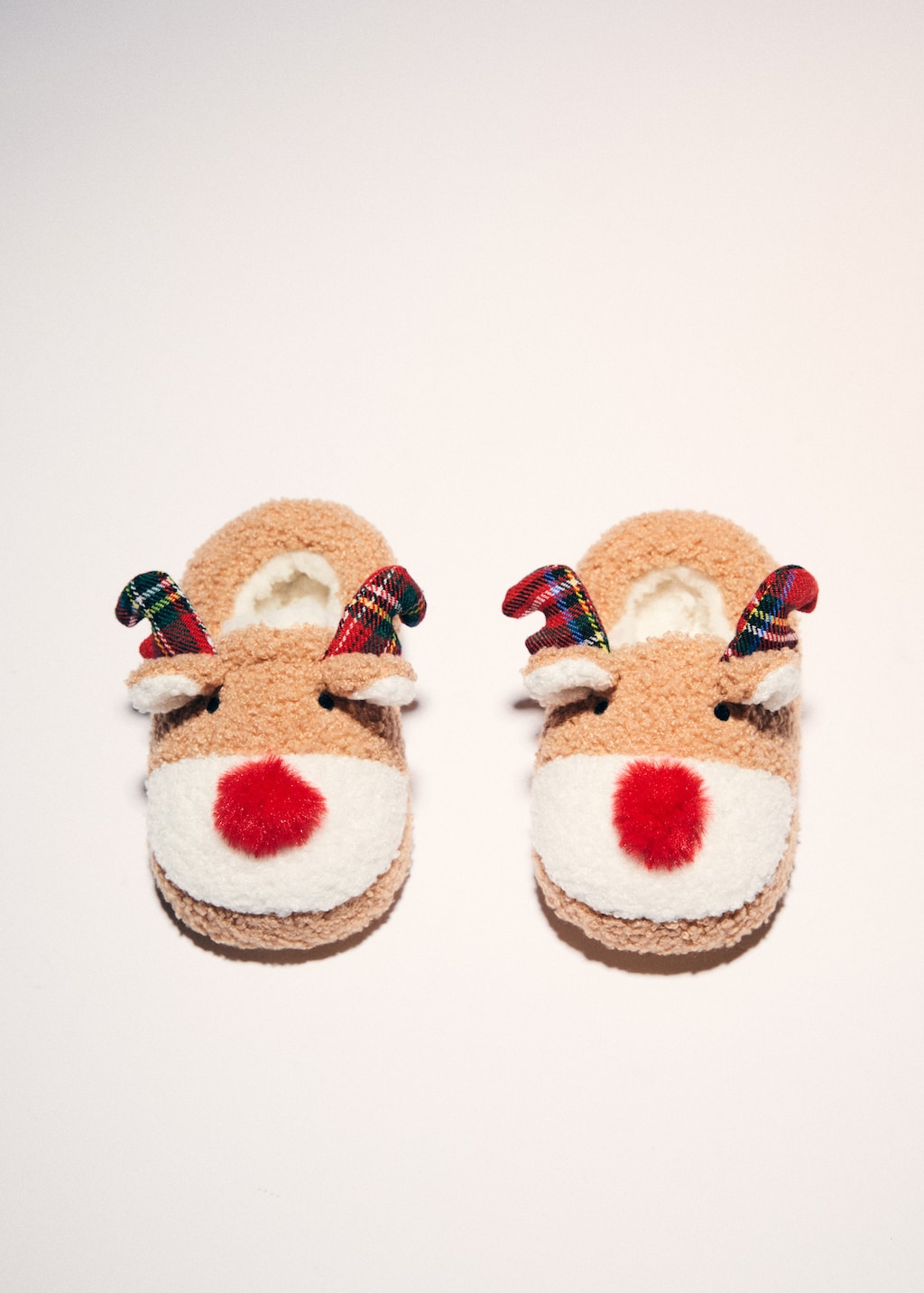 Reindeer slippers - Details of the article 9