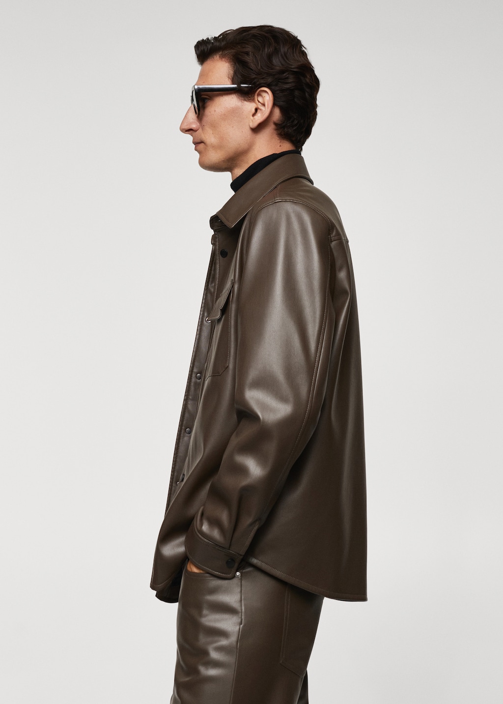 Leather-effect overshirt - Details of the article 2