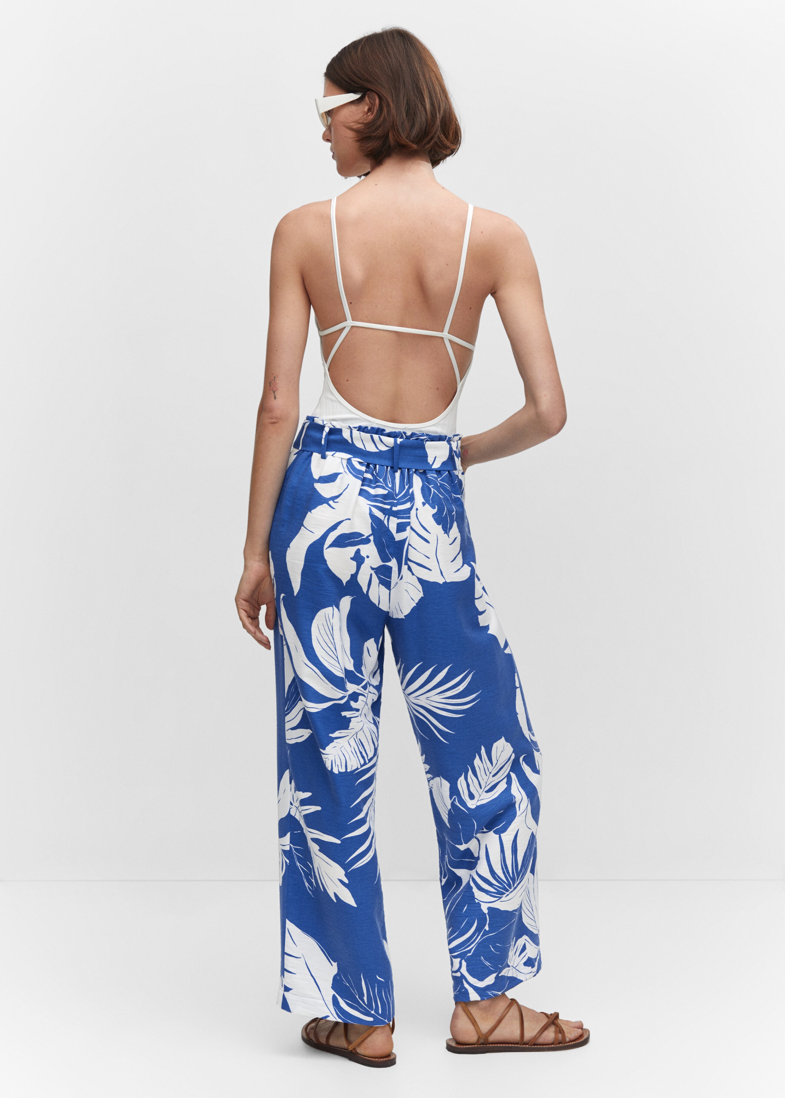 Tropical print trousers - Reverse of the article