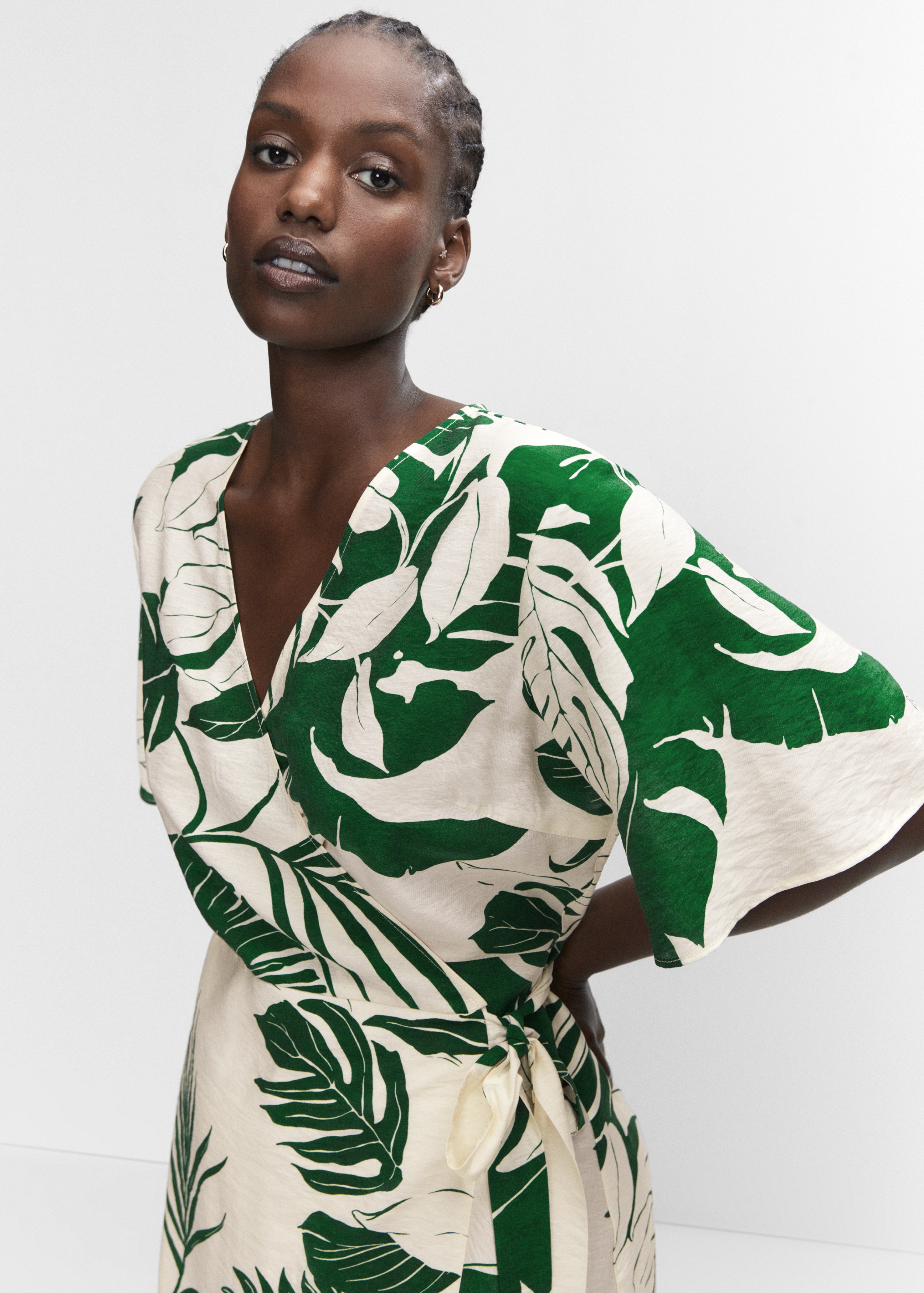 Printed wrap dress with ruffle  - Details of the article 4