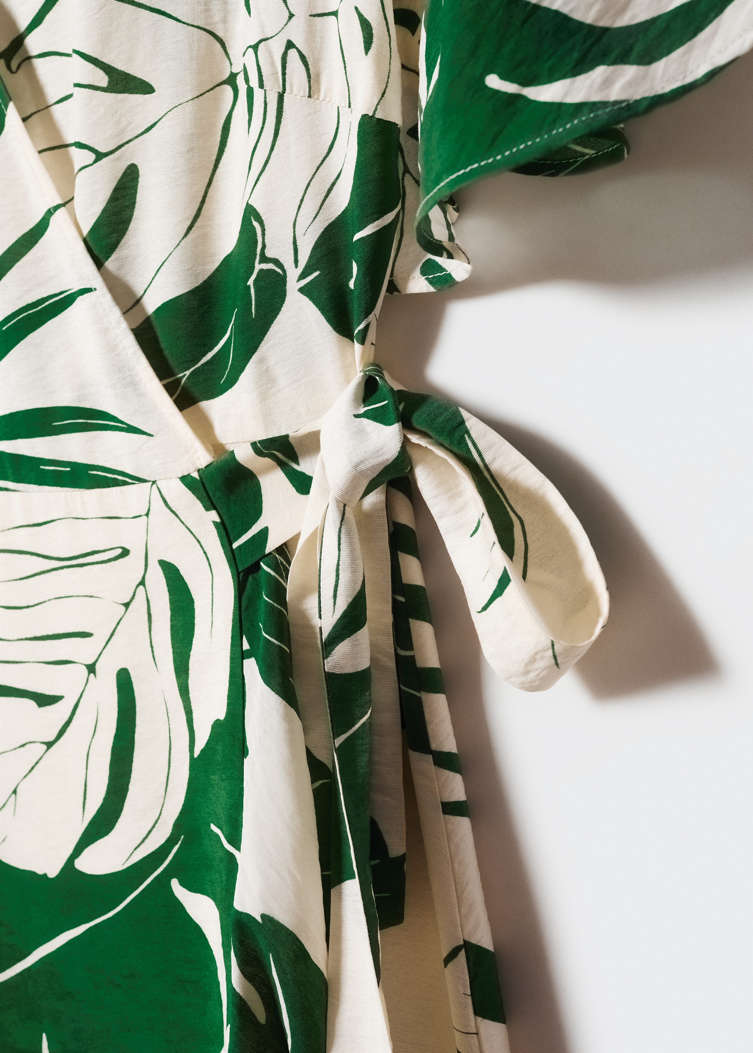 Printed wrap dress with ruffle  - Details of the article 8