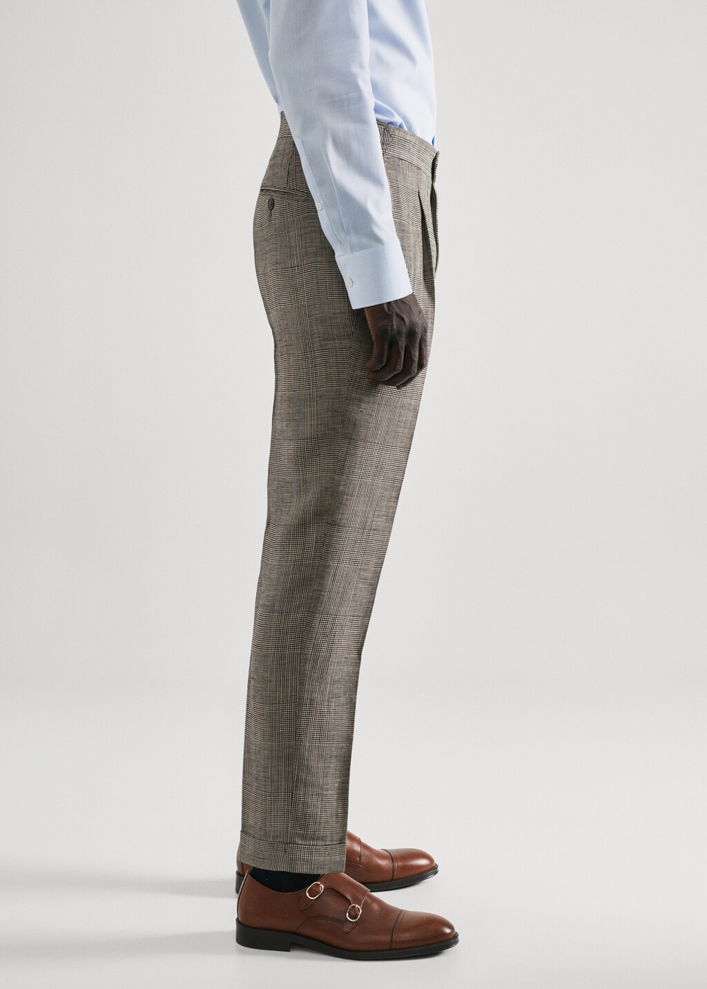 Check linen suit trousers - Details of the article 2