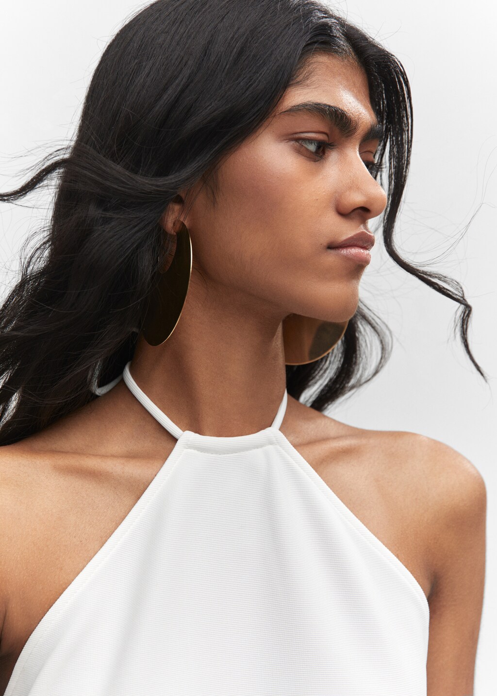 Halter-neck dress with metal detail - Details of the article 1