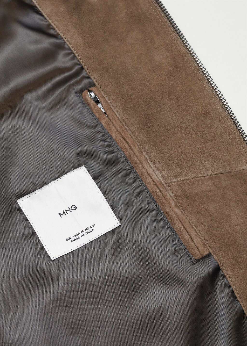 Leather bomber jacket - Details of the article 8