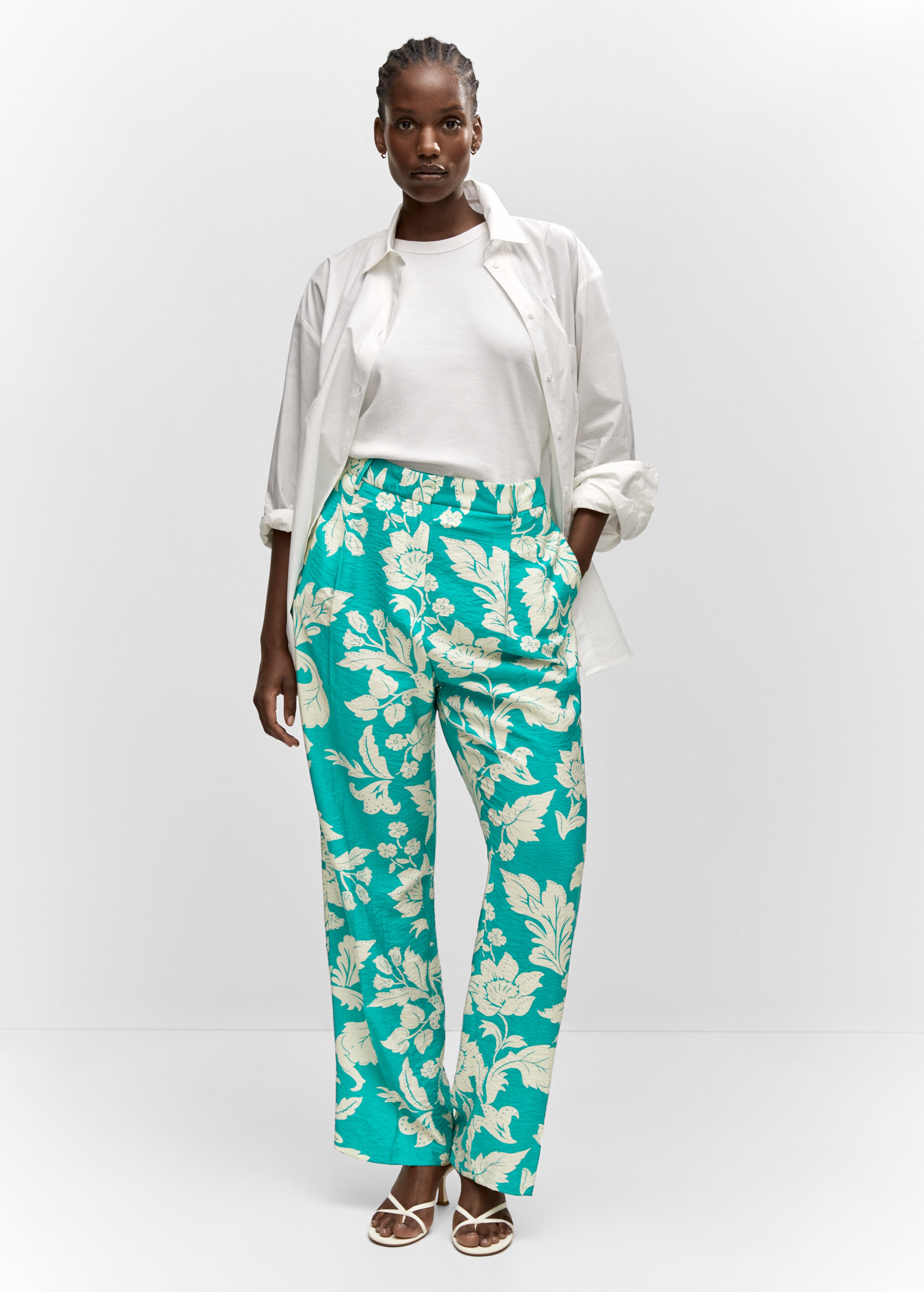 Printed straight trousers - Details of the article 3