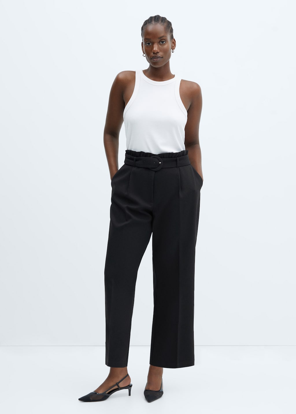 Paperbag trousers with belt - Details of the article 3