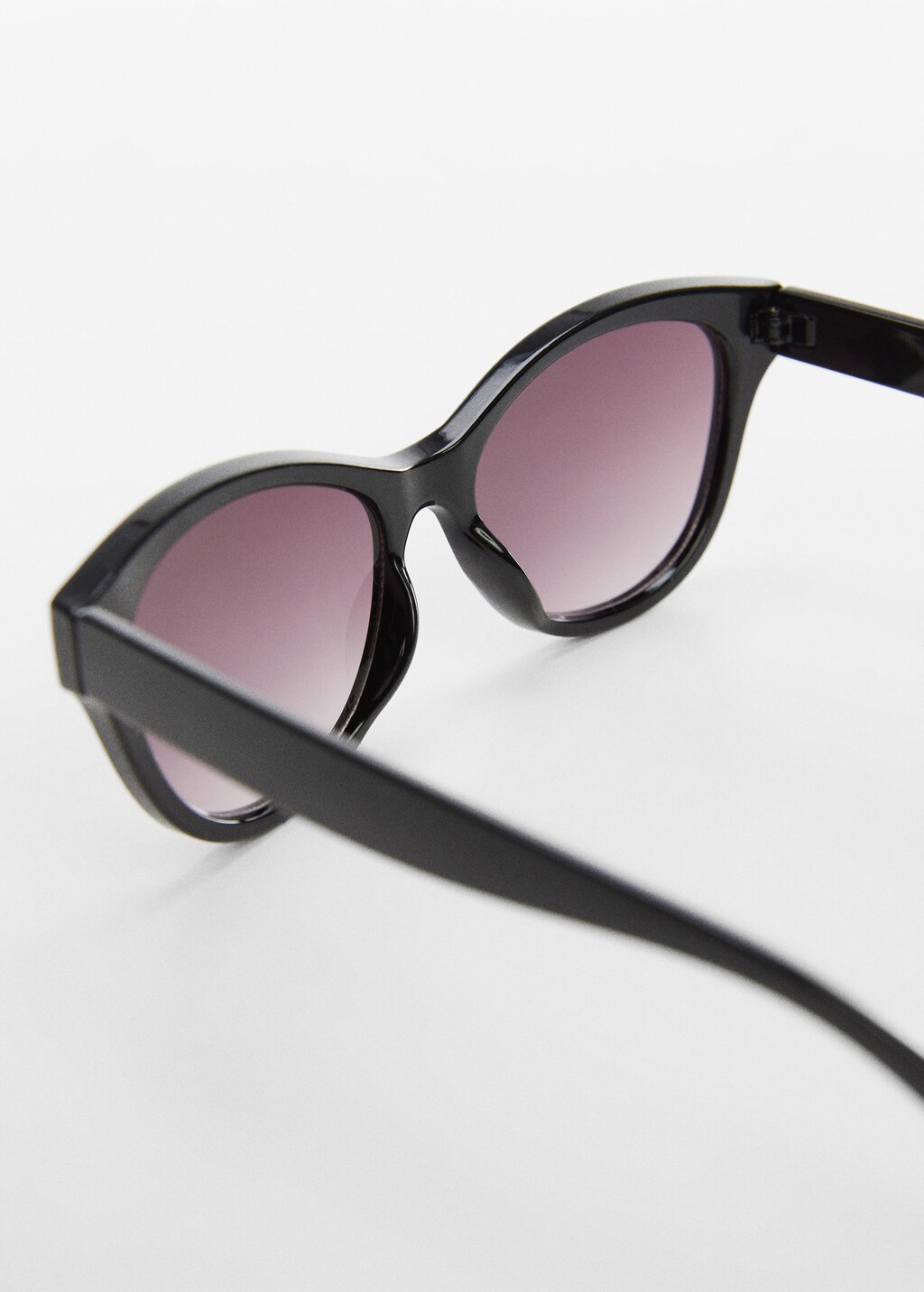 Resin frame sunglasses - Details of the article 1