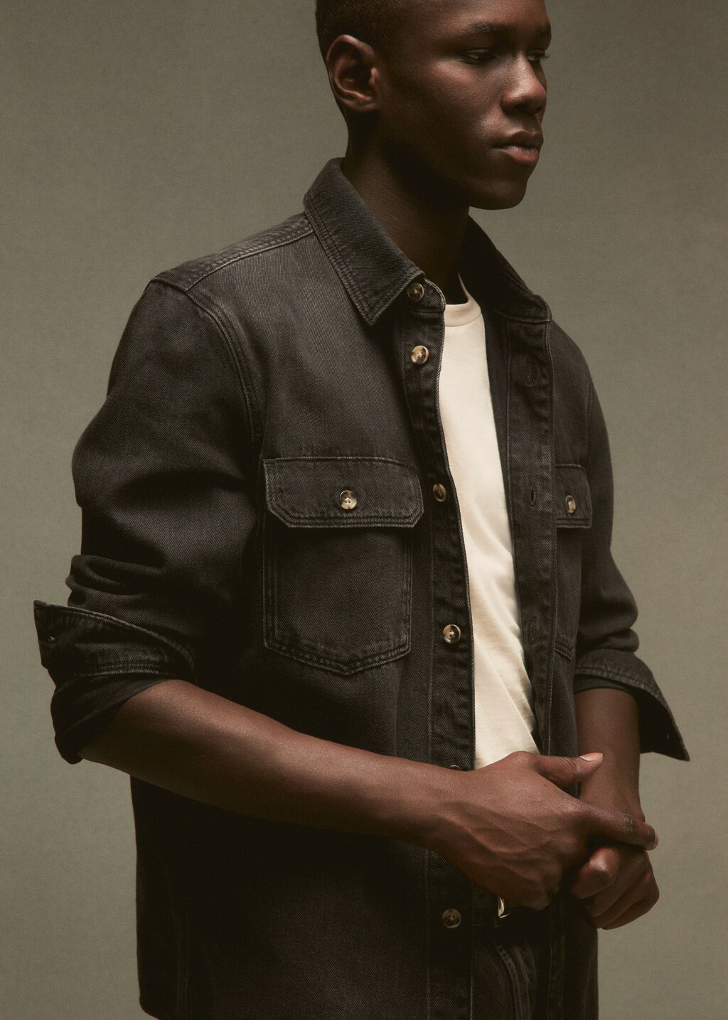 Cotton denim overshirt with pockets - Details of the article 7