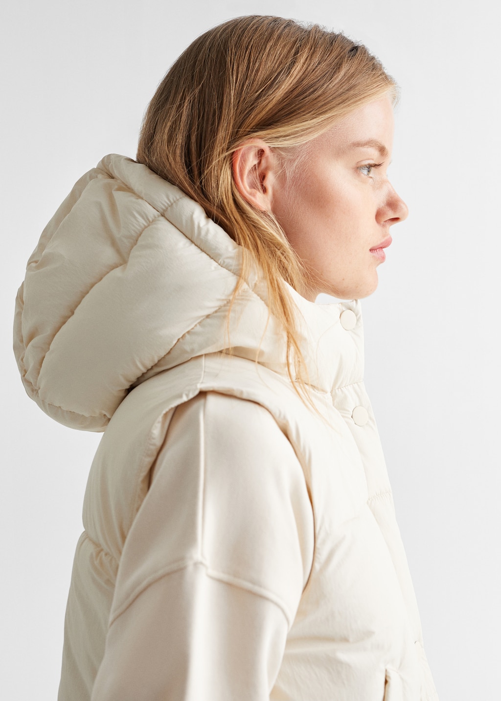 Quilted gilet with hood - Details of the article 6