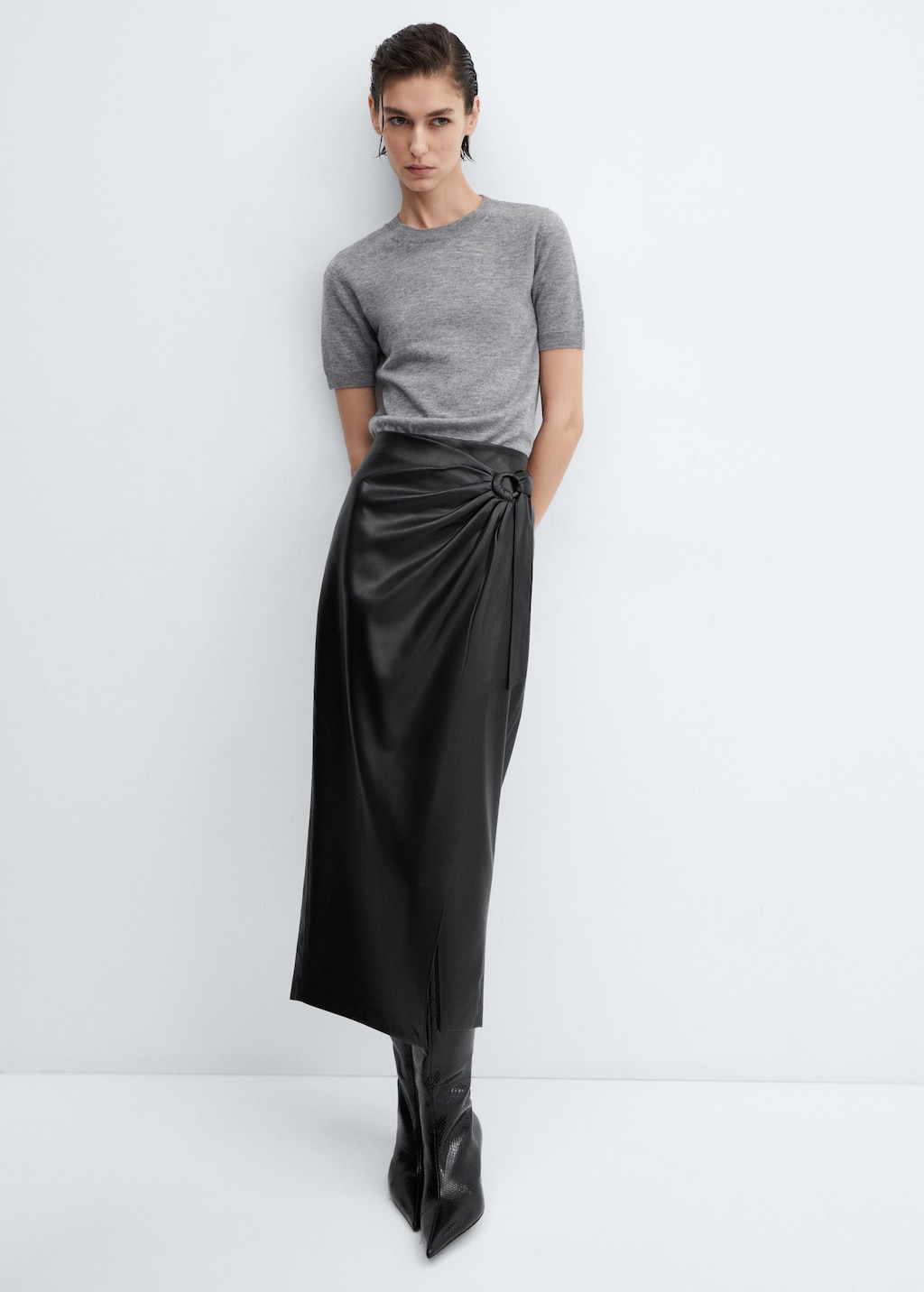 Draped leather-effect midi-skirt - Details of the article 2