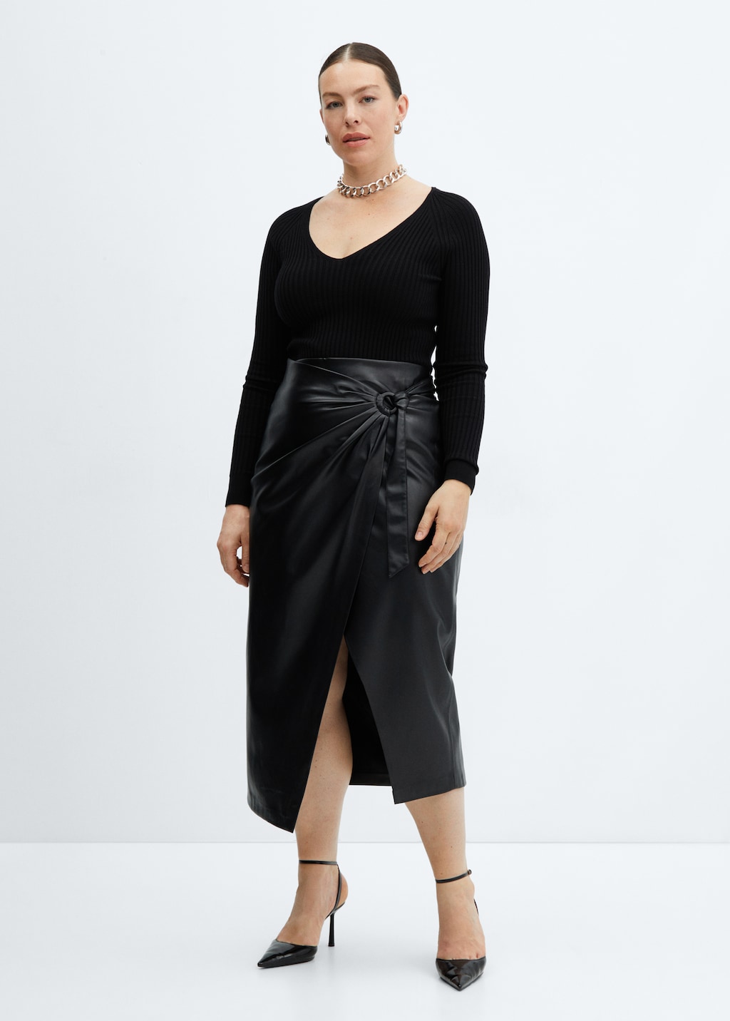 Draped leather-effect midi-skirt - Details of the article 3