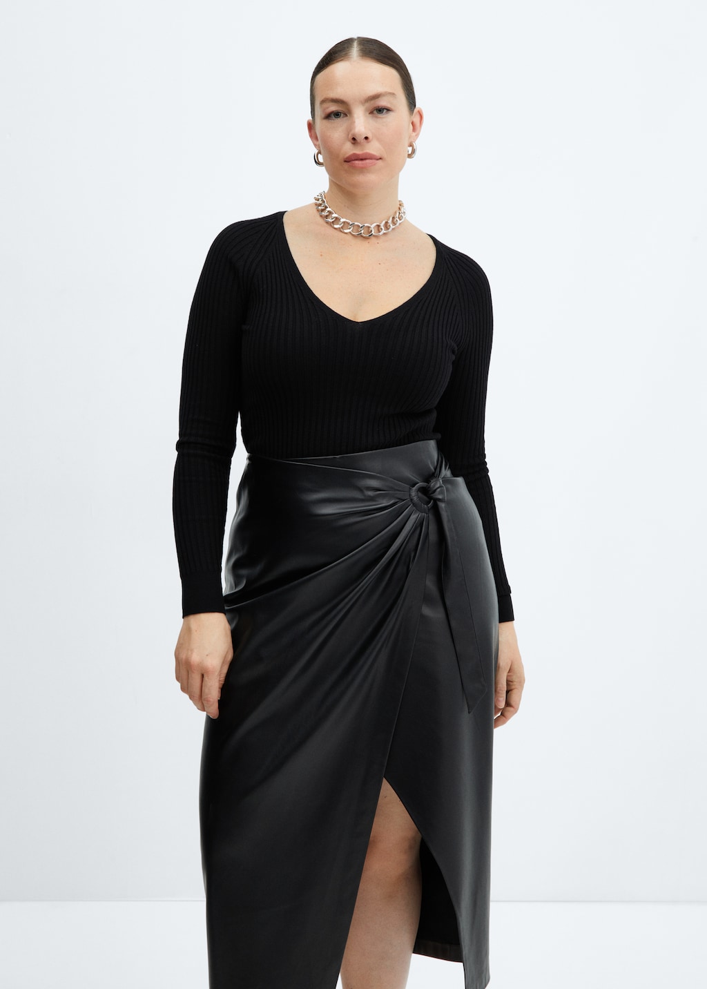 Draped leather-effect midi-skirt - Details of the article 5