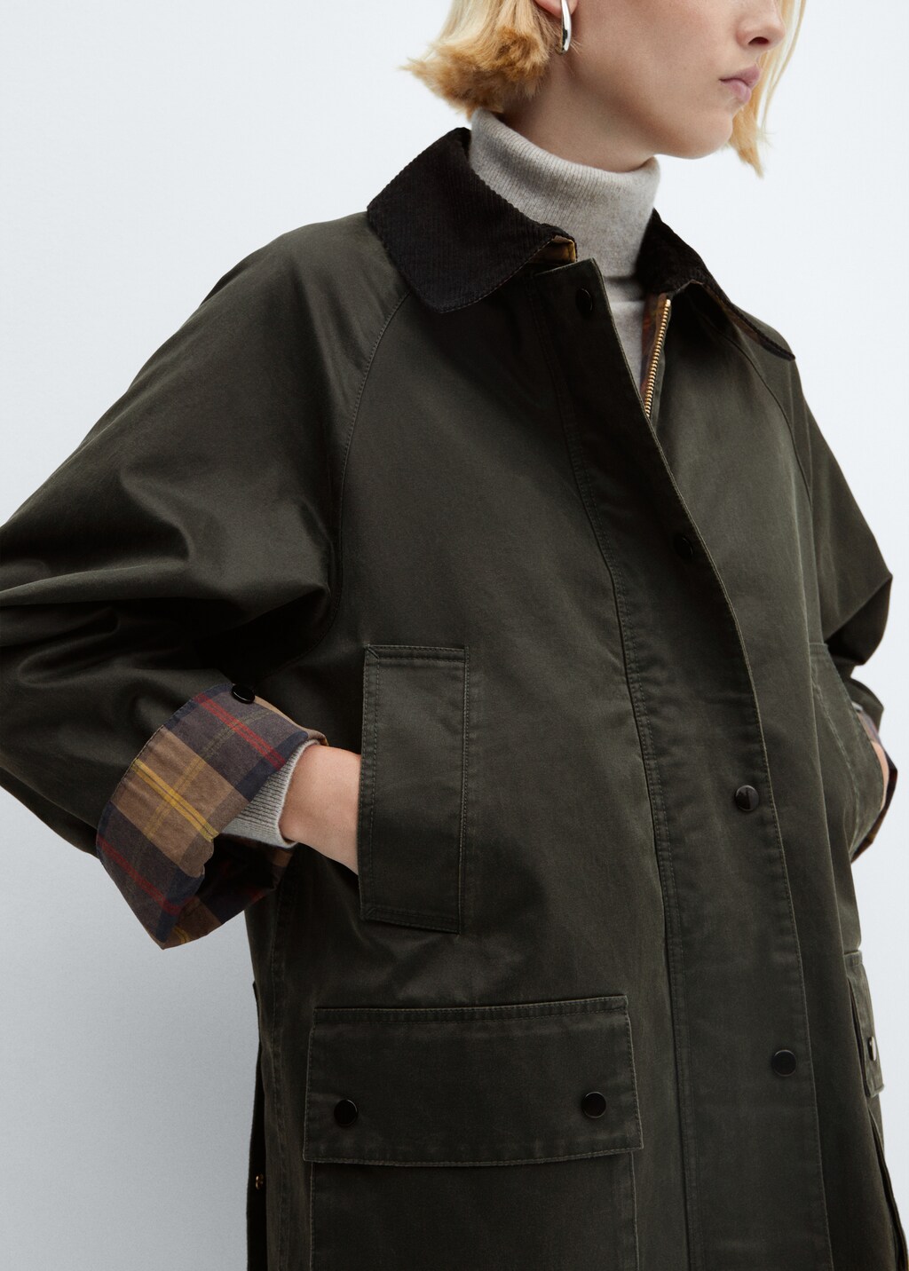 Waxed-effect parka - Details of the article 6