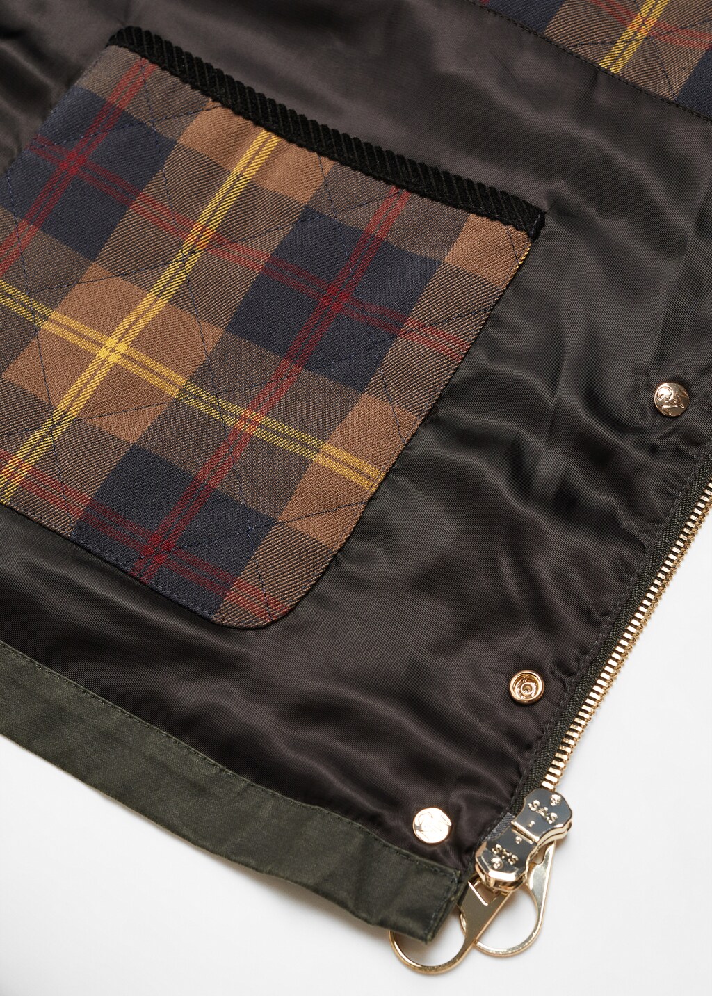 Waxed-effect parka - Details of the article 8