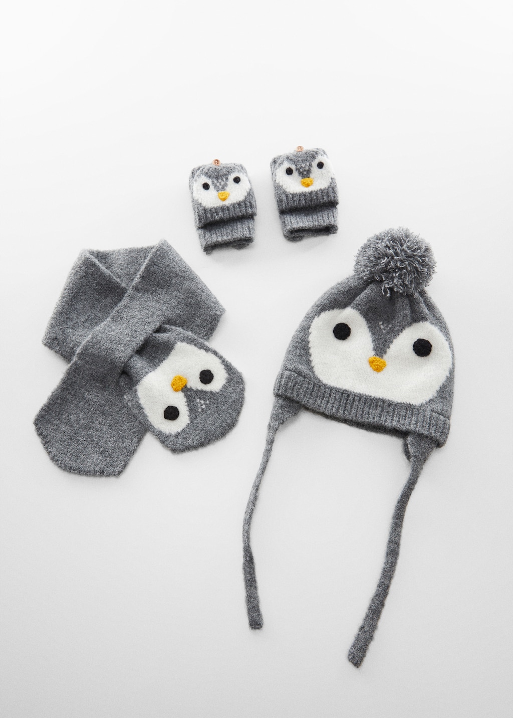 Penguin hat - Details of the article 1