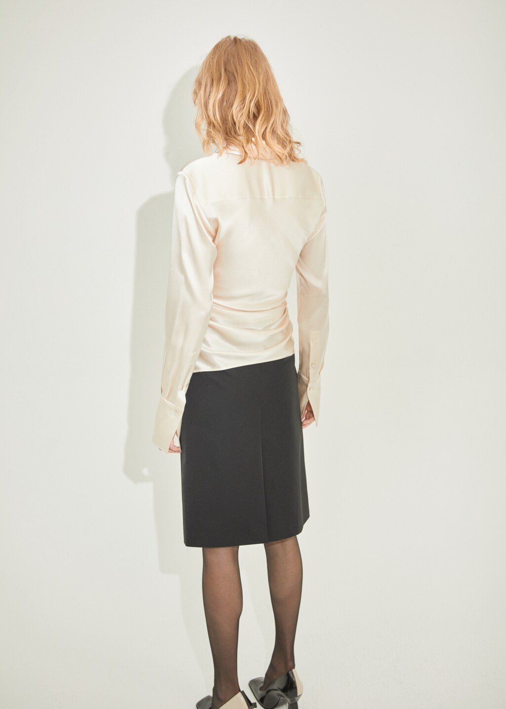 Pencil belt skirt - Reverse of the article