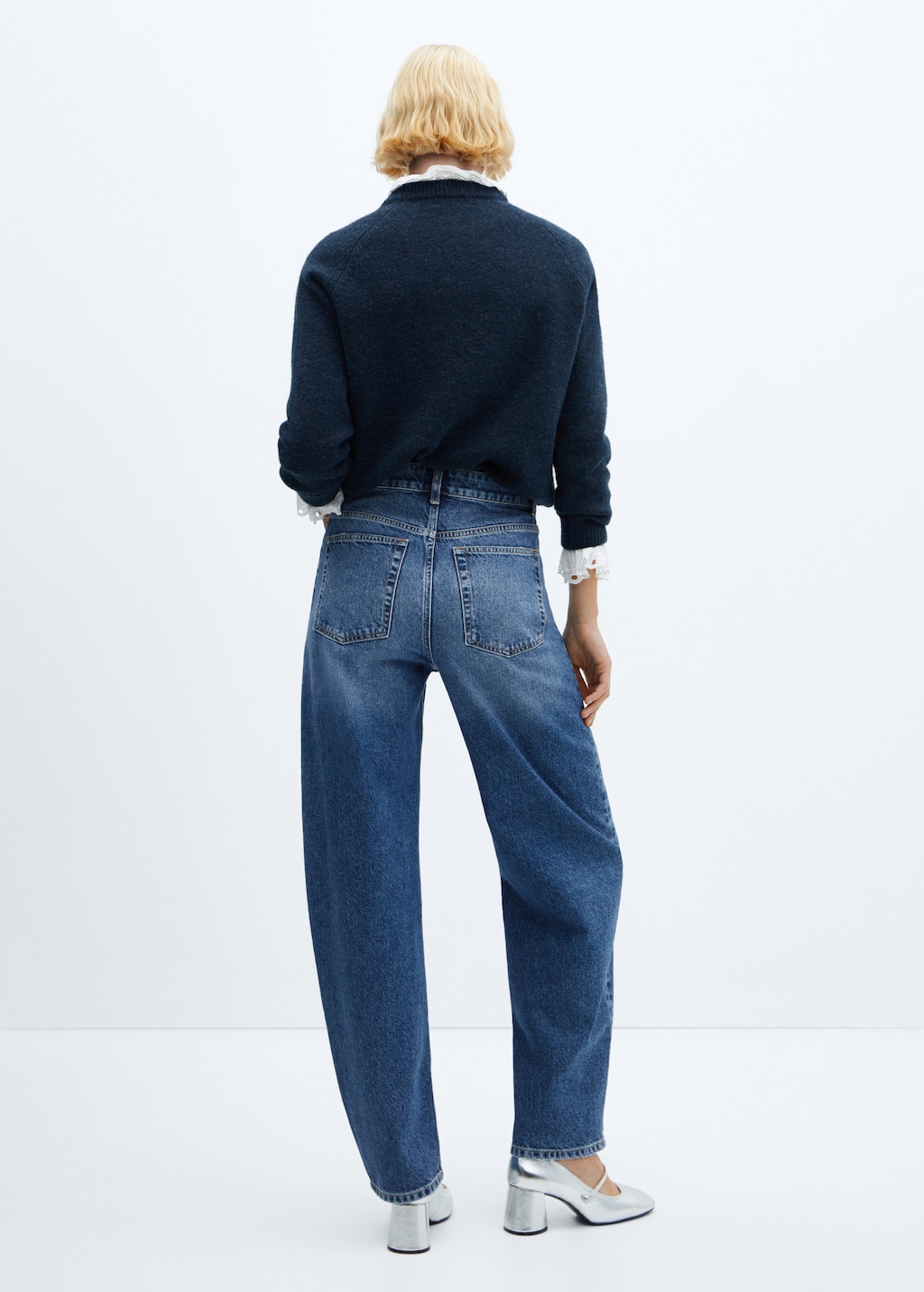 High-waist balloon jeans - Reverse of the article