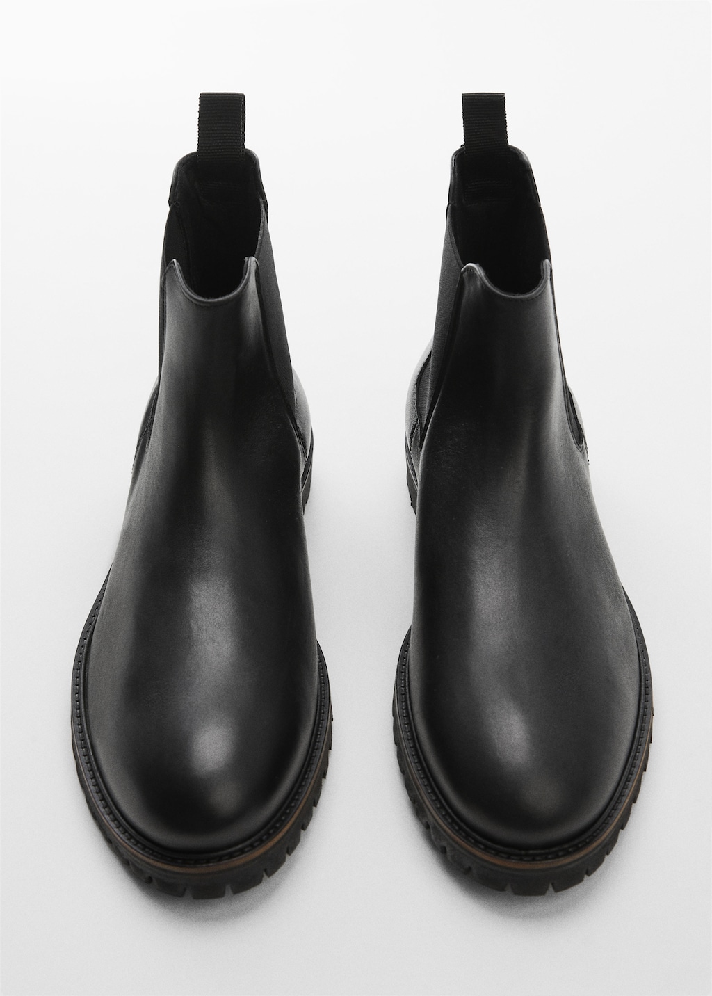 Chelsea leather ankle boots with track sole - Details of the article 2