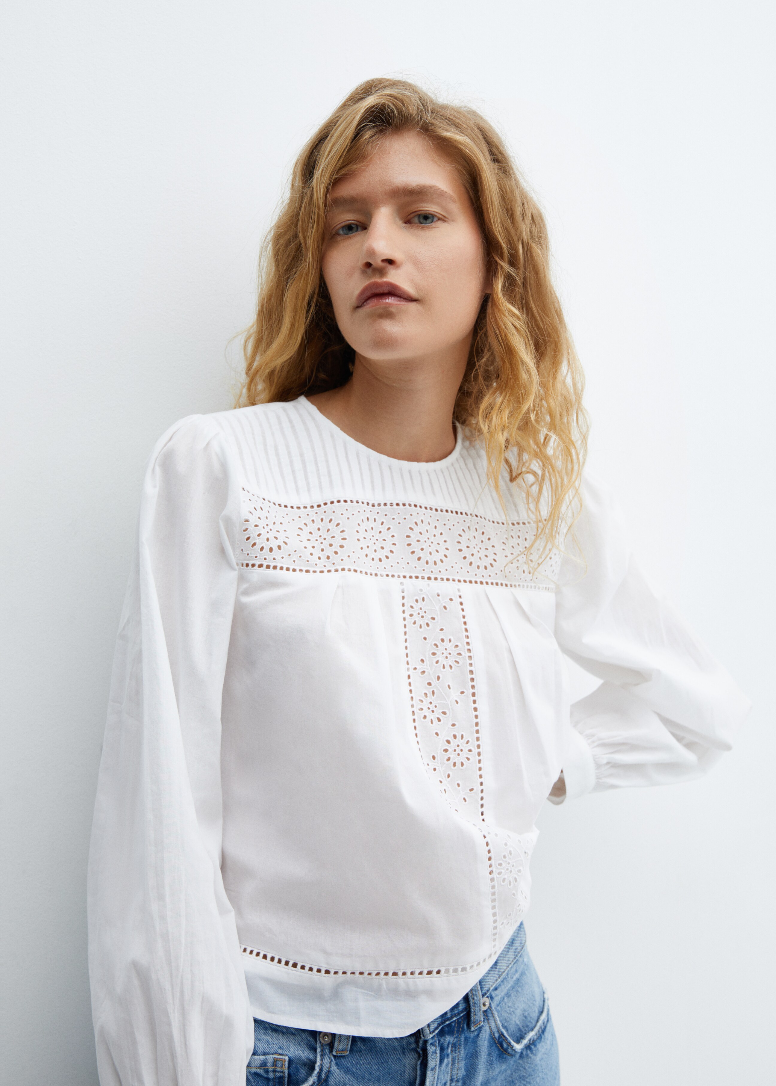 Cotton blouse with openwork details  - Details of the article 2