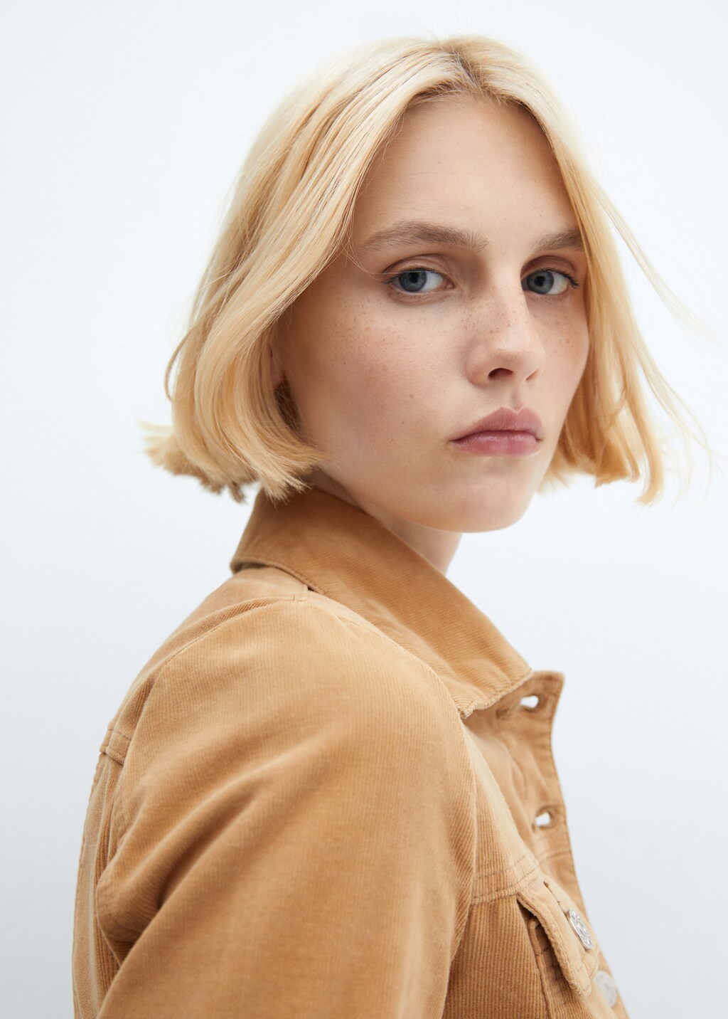 Corduroy jacket with shearling collar  - Details of the article 1