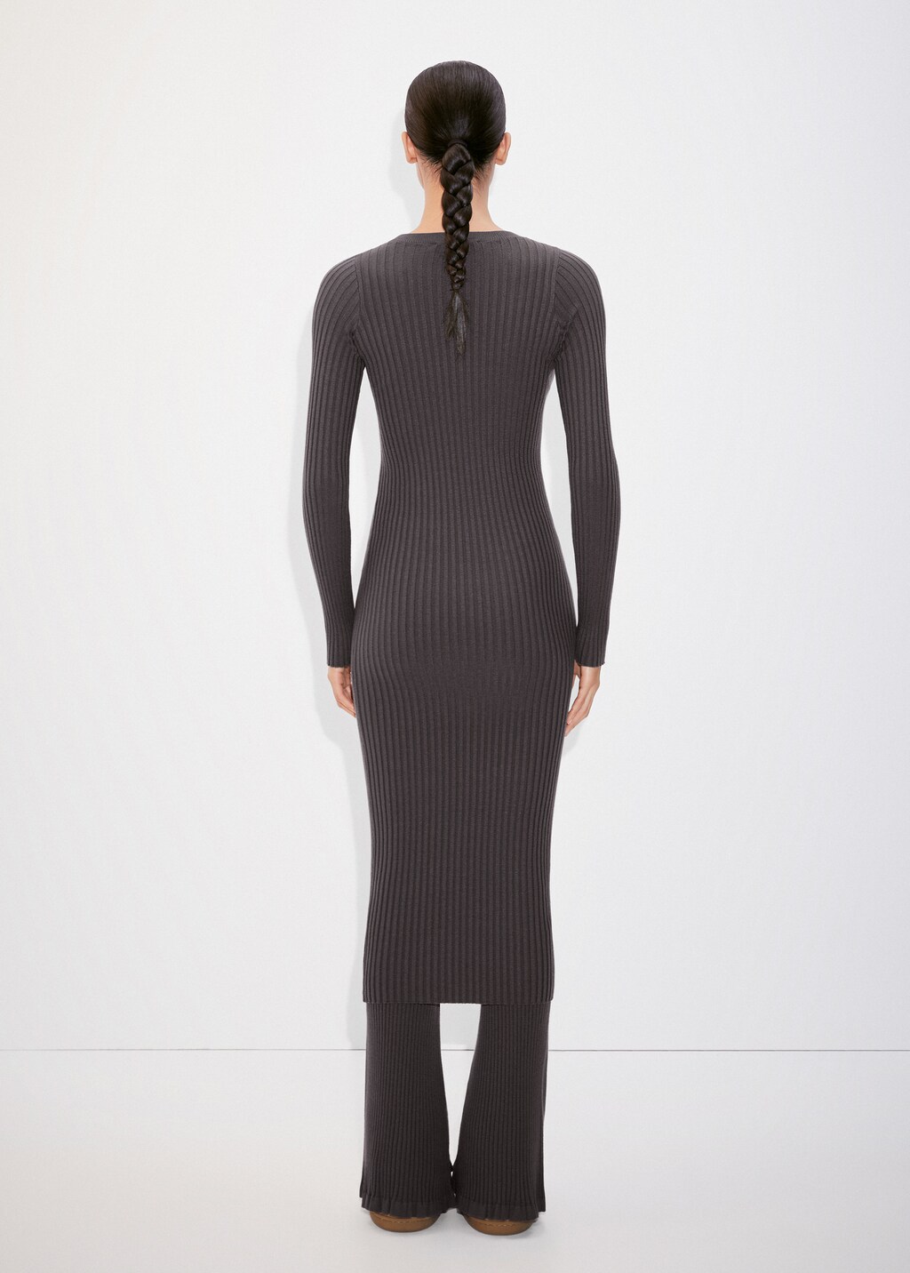 Ribbed long dress - Reverse of the article