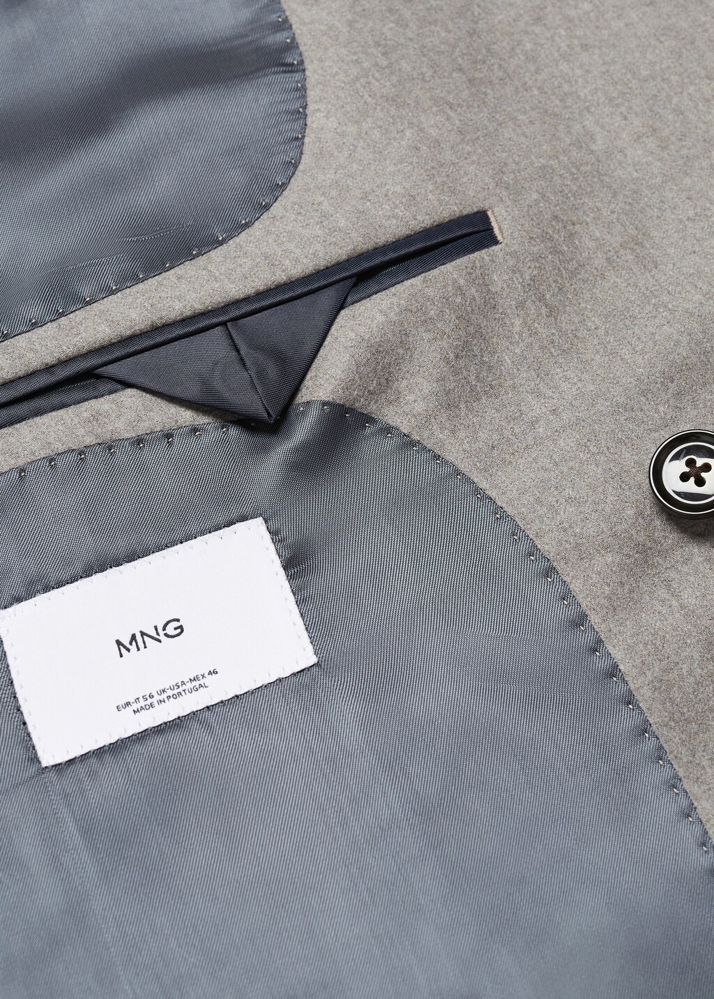 Virgin wool double-breasted suit jacket - Details of the article 8