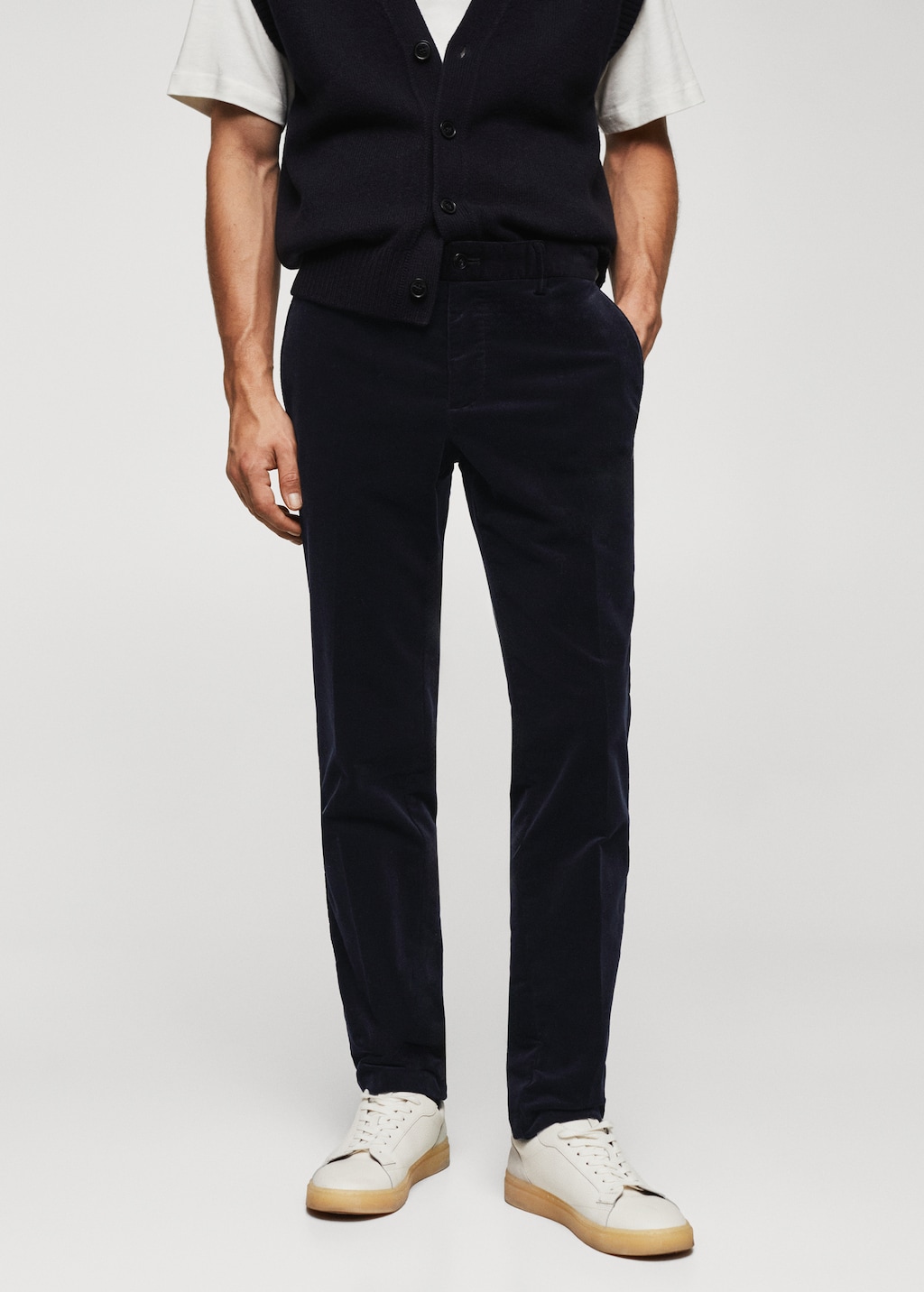 Slim-fit micro-corduroy trousers - Medium plane