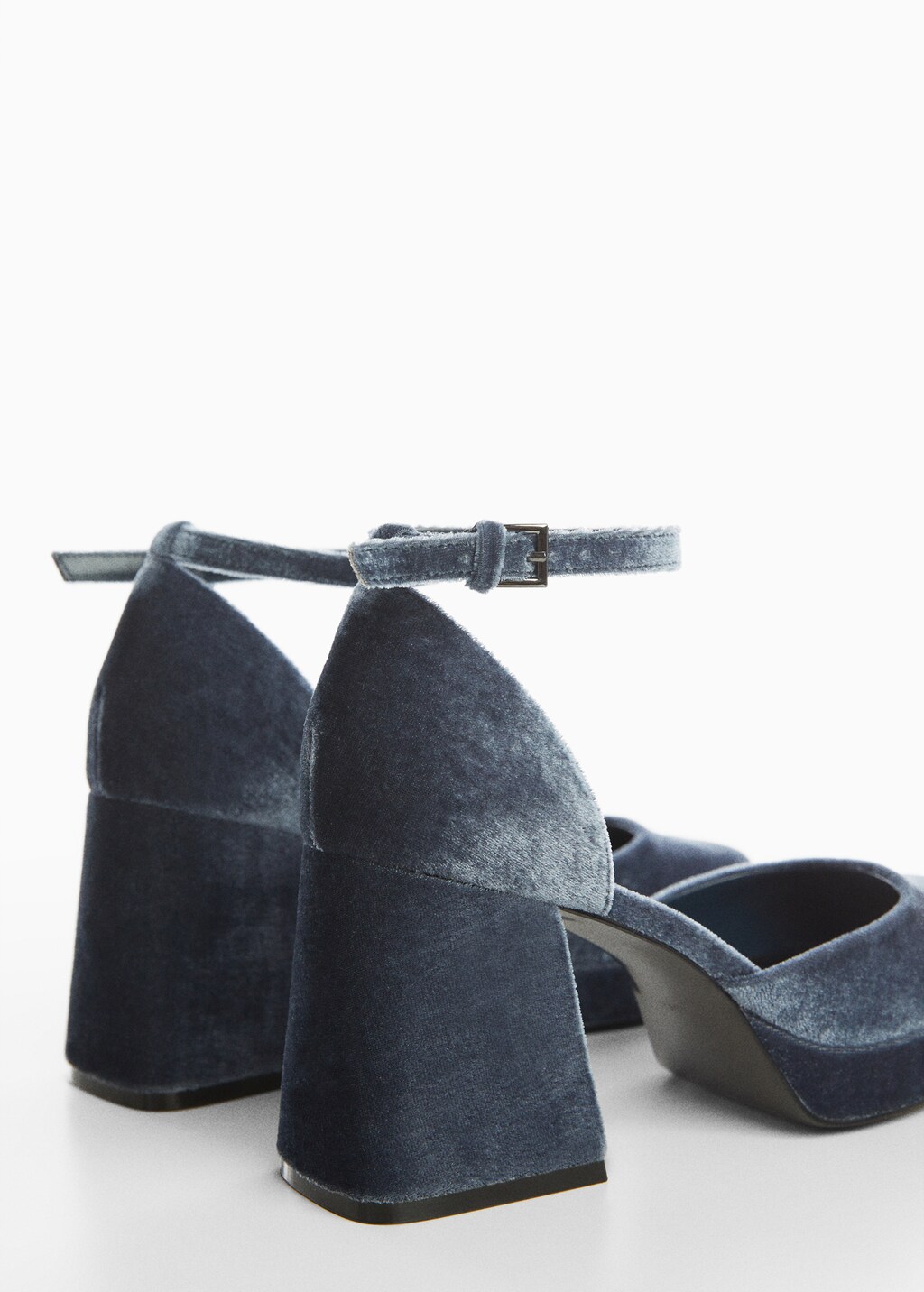 Velvet heeled shoes - Details of the article 1