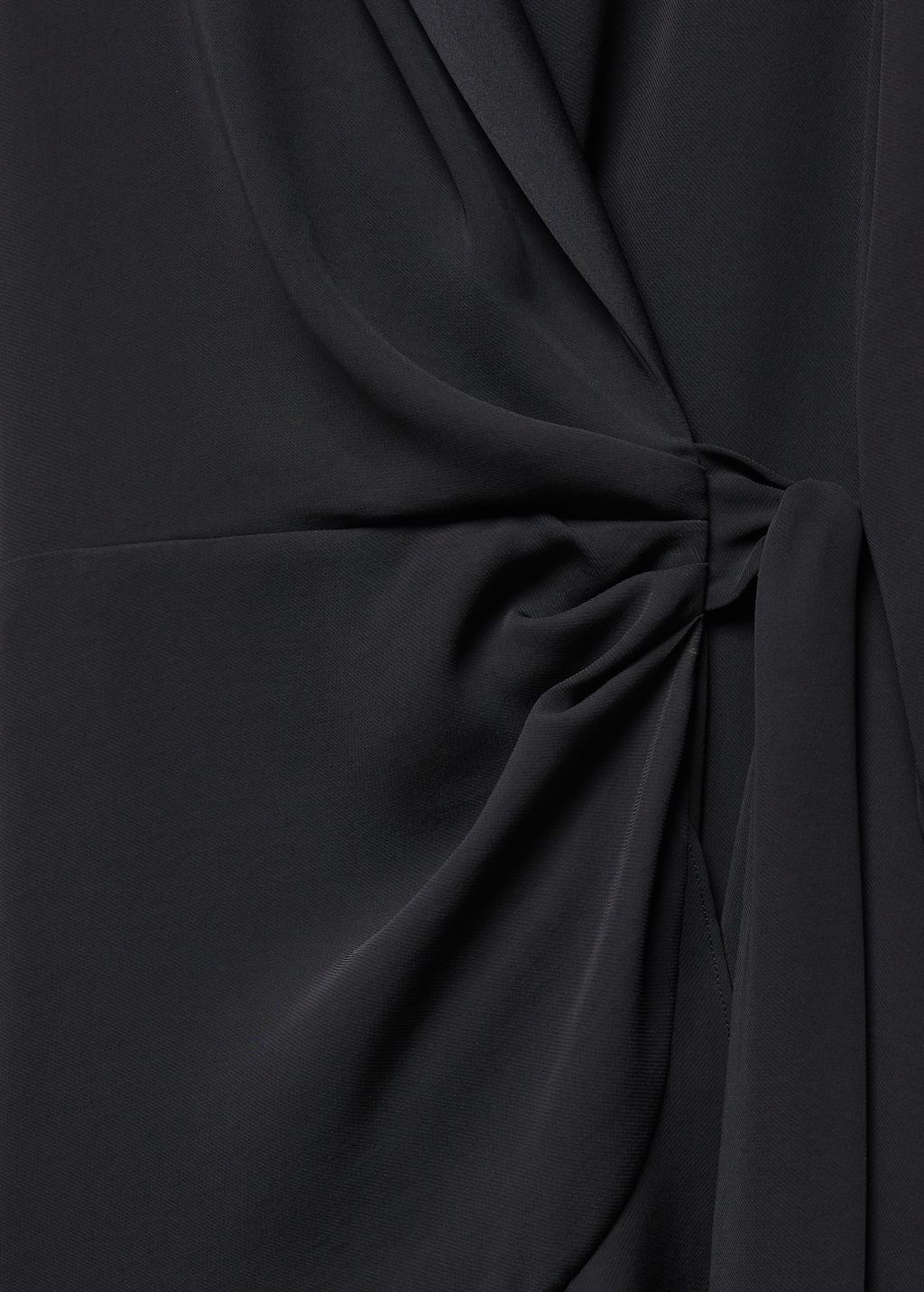 Wrap dress with lapels - Details of the article 8