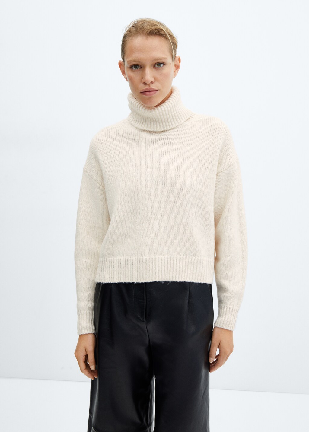 Turtleneck knitted sweater - Medium plane