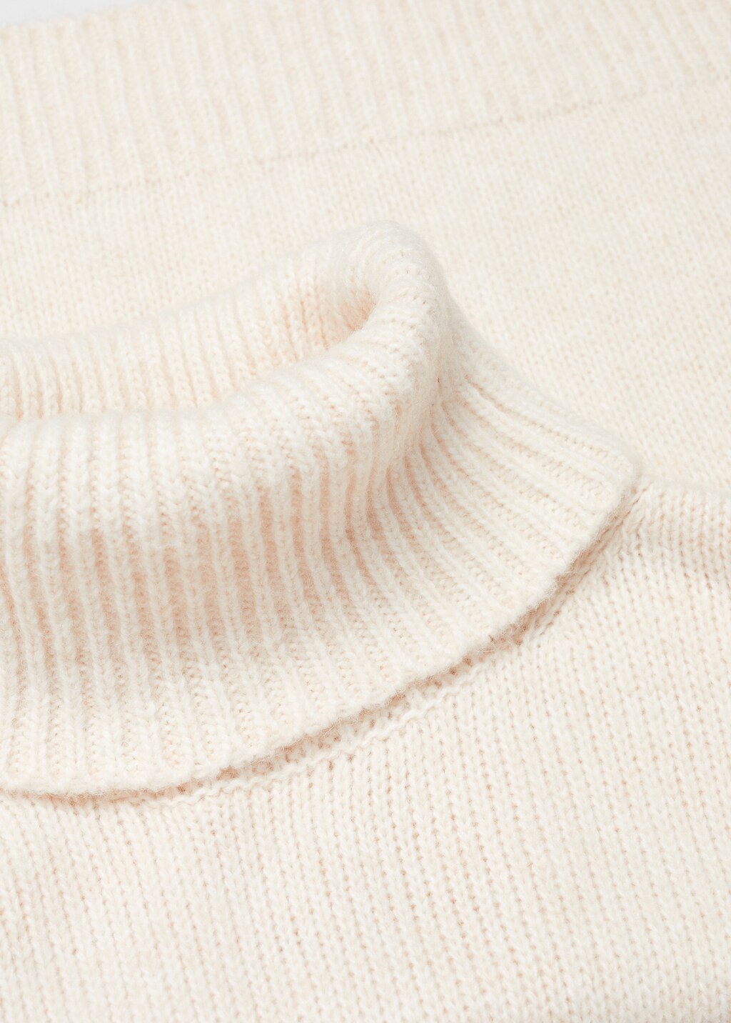 Turtleneck knitted sweater - Details of the article 8