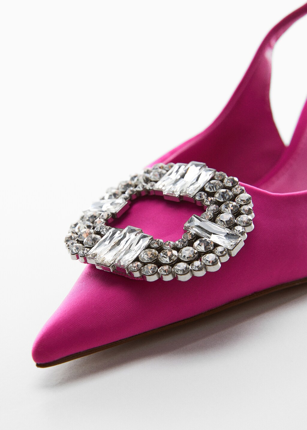 Pointed shoes with rhinestone detail - Details of the article 6