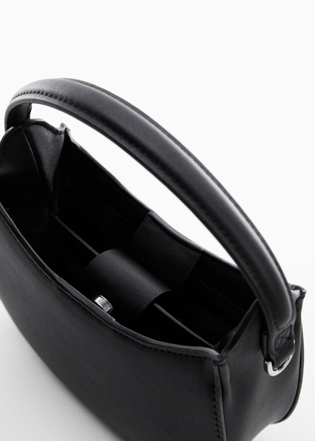 Shoulder bag with short handle - Details of the article 1